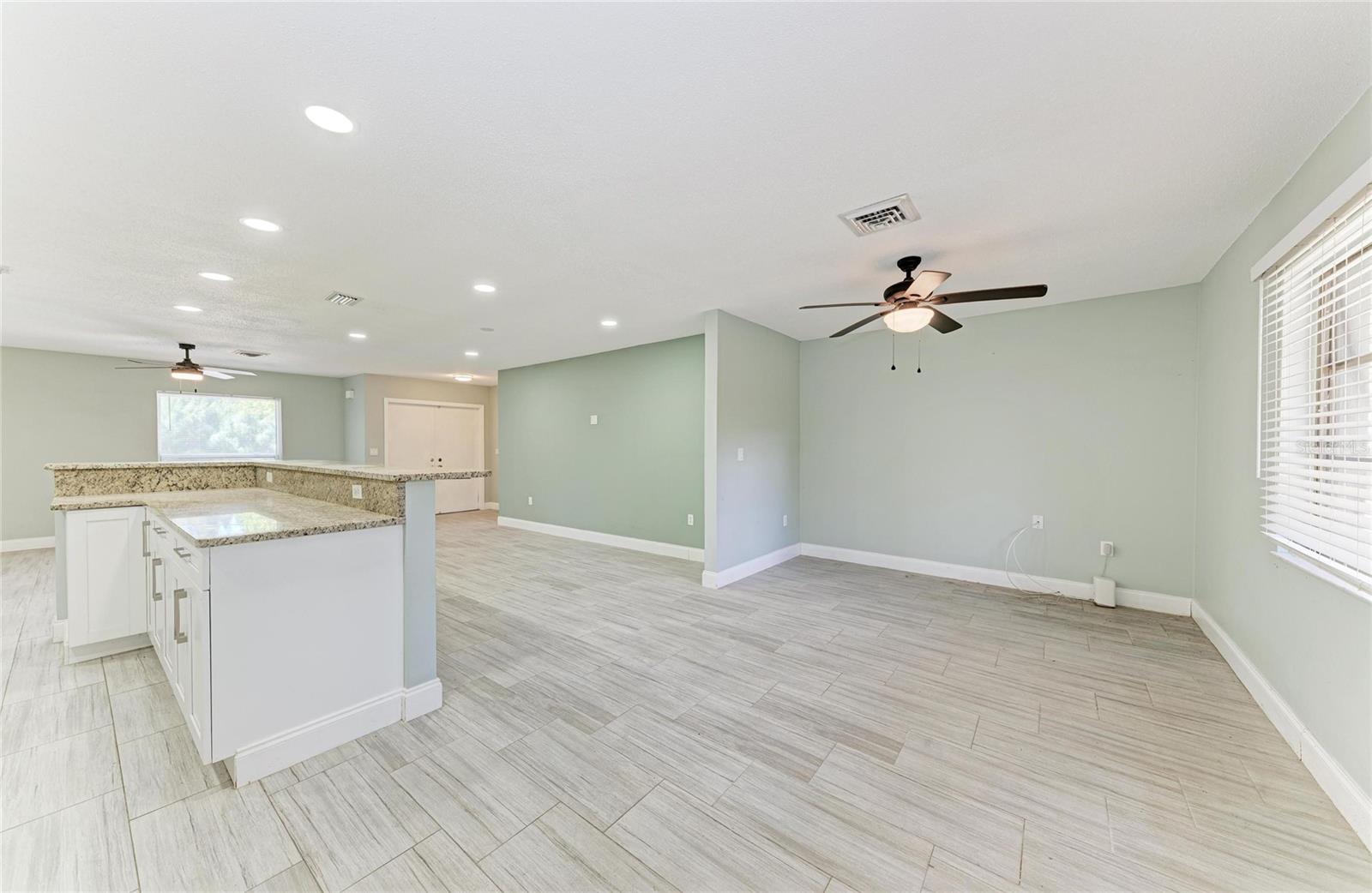 627 ALLIGATOR DR, VENICE, FL, 34293