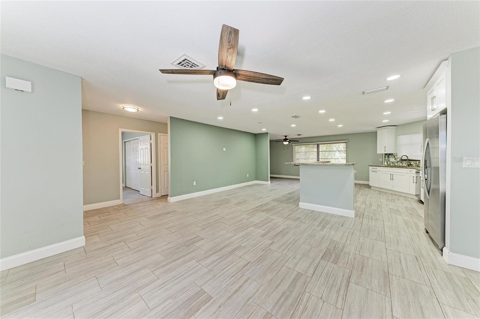 627 ALLIGATOR DR, VENICE, FL, 34293