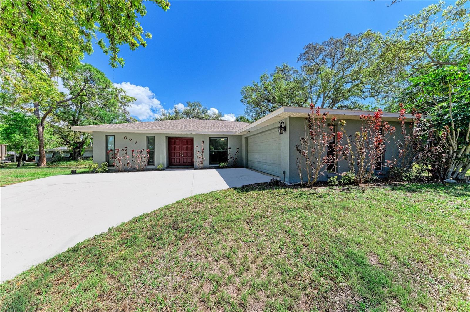 627 ALLIGATOR DR, VENICE, FL, 34293