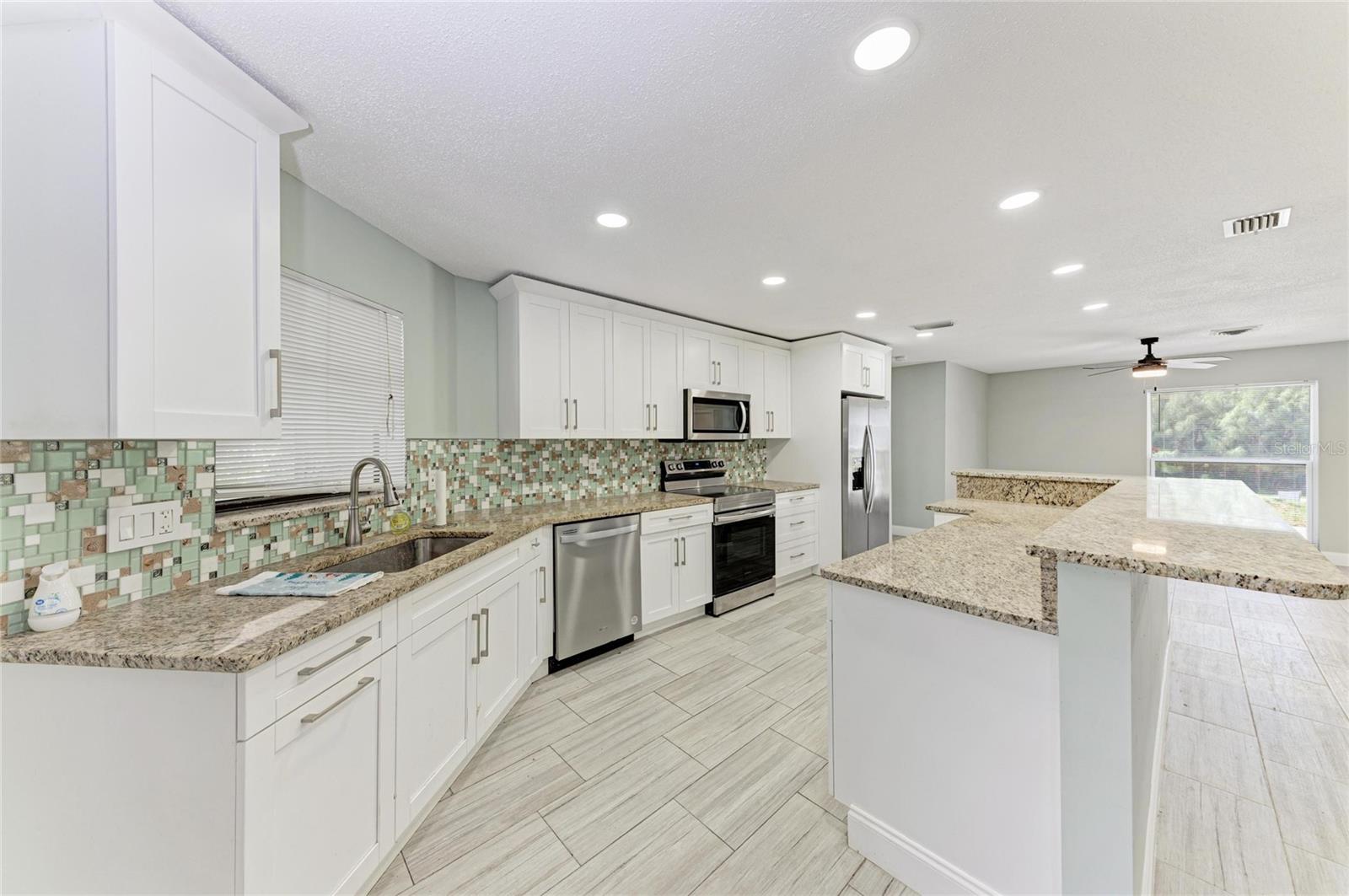 627 ALLIGATOR DR, VENICE, FL, 34293