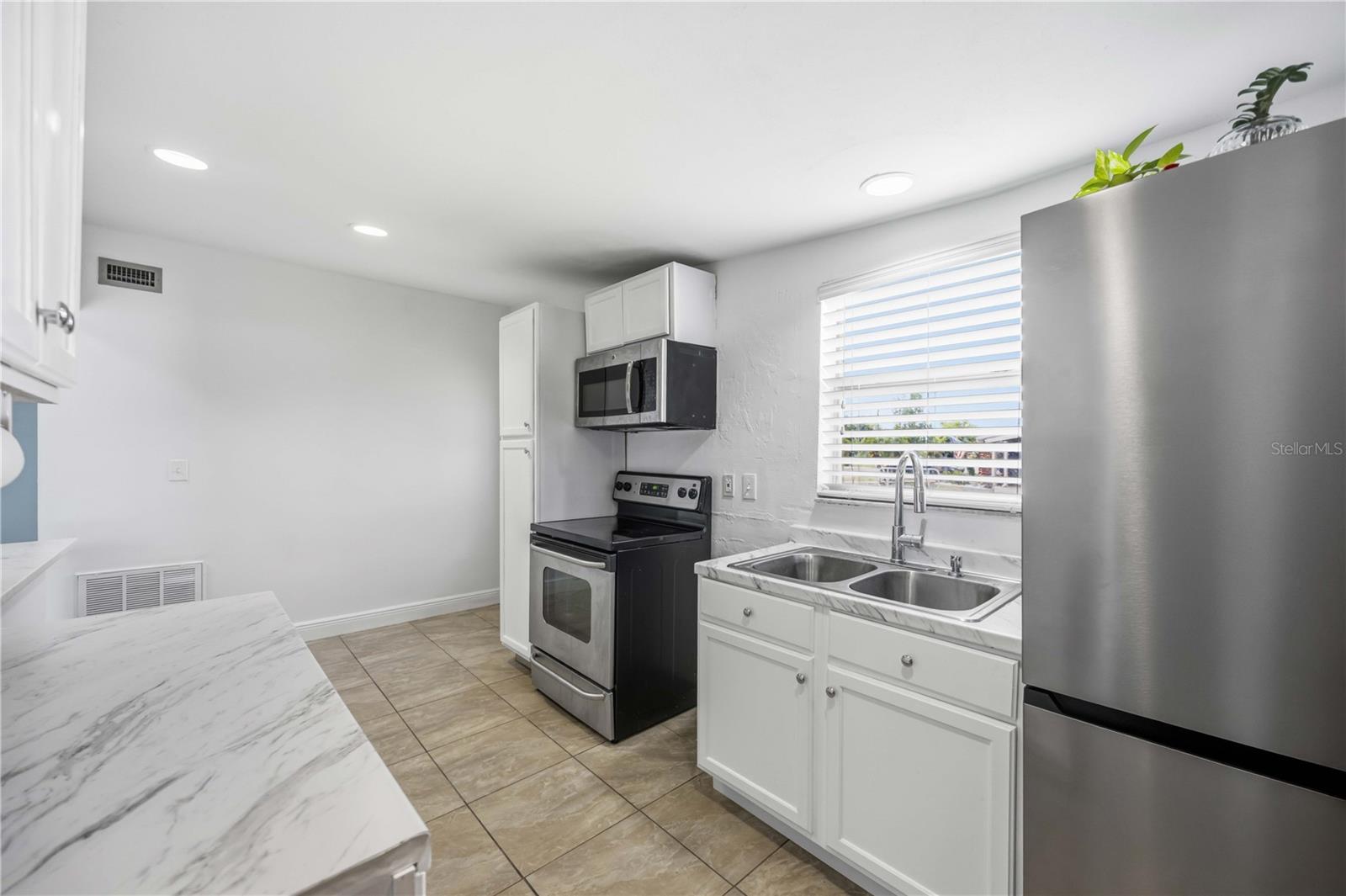 2409 EDNOR ST, PORT CHARLOTTE, FL, 33952