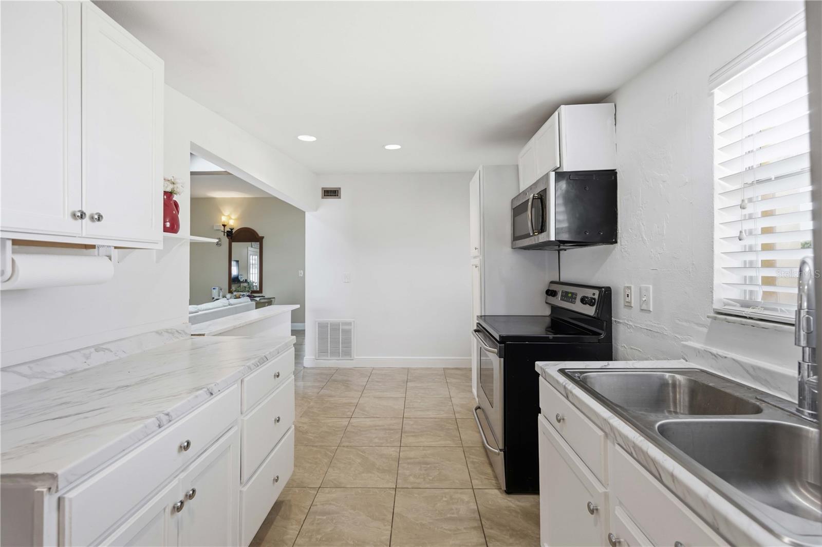 2409 EDNOR ST, PORT CHARLOTTE, FL, 33952
