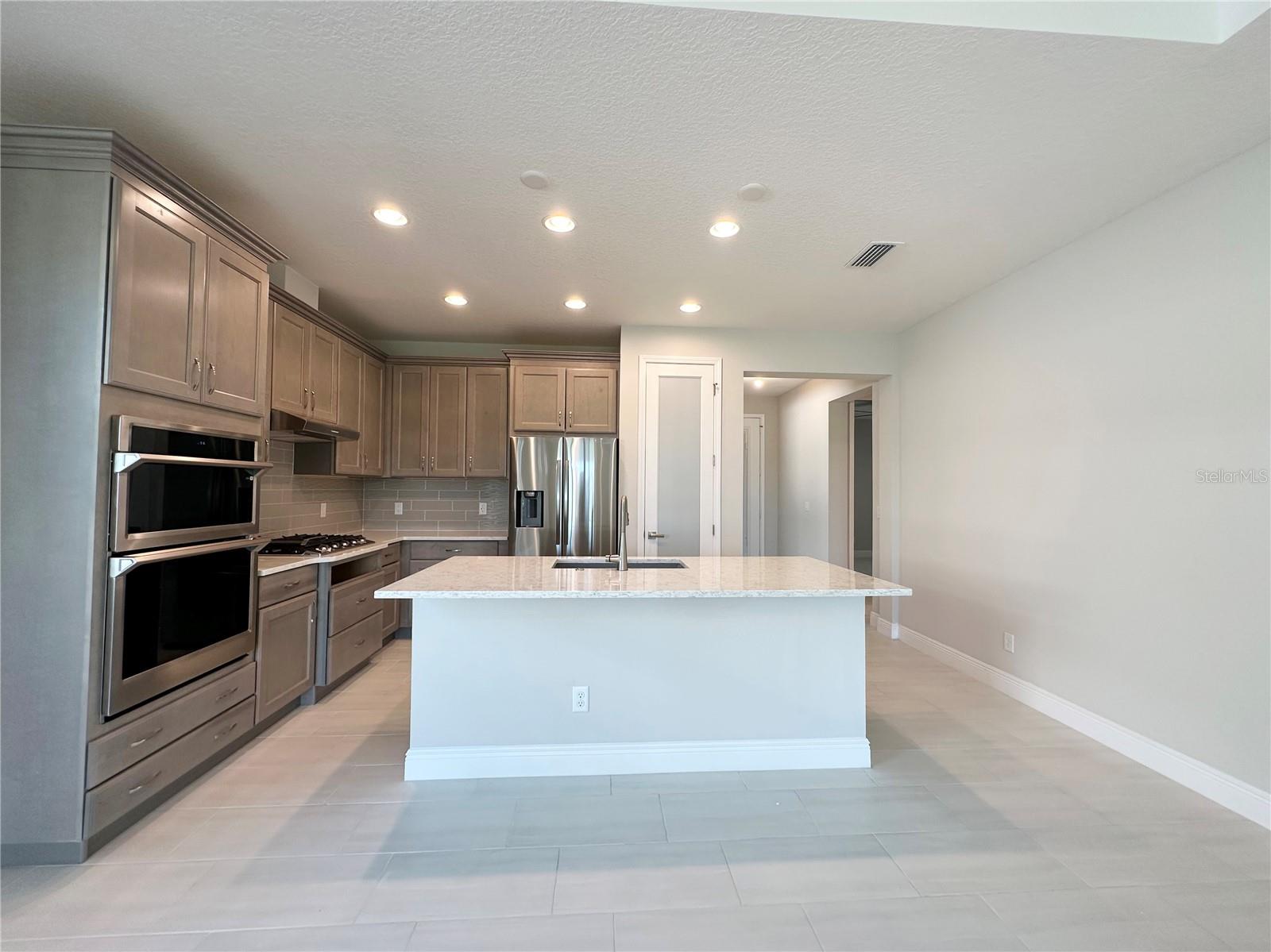 10716 KLEE AVE, BRADENTON, FL, 34212