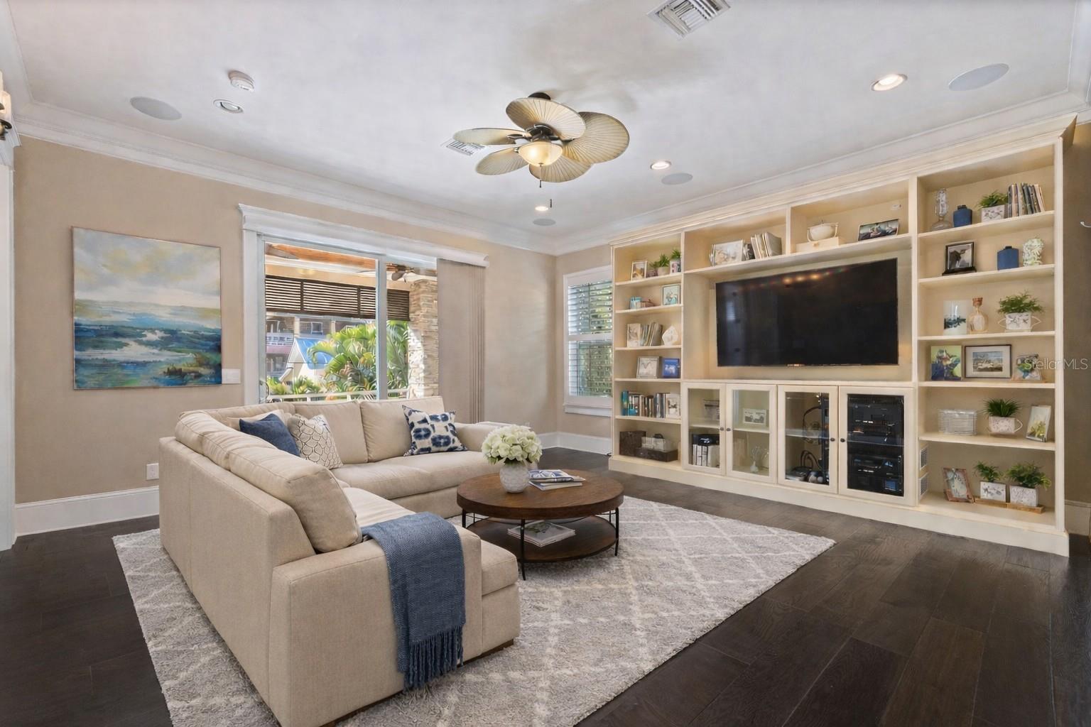 310 8TH AVE N, ST PETERSBURG, FL, 33701