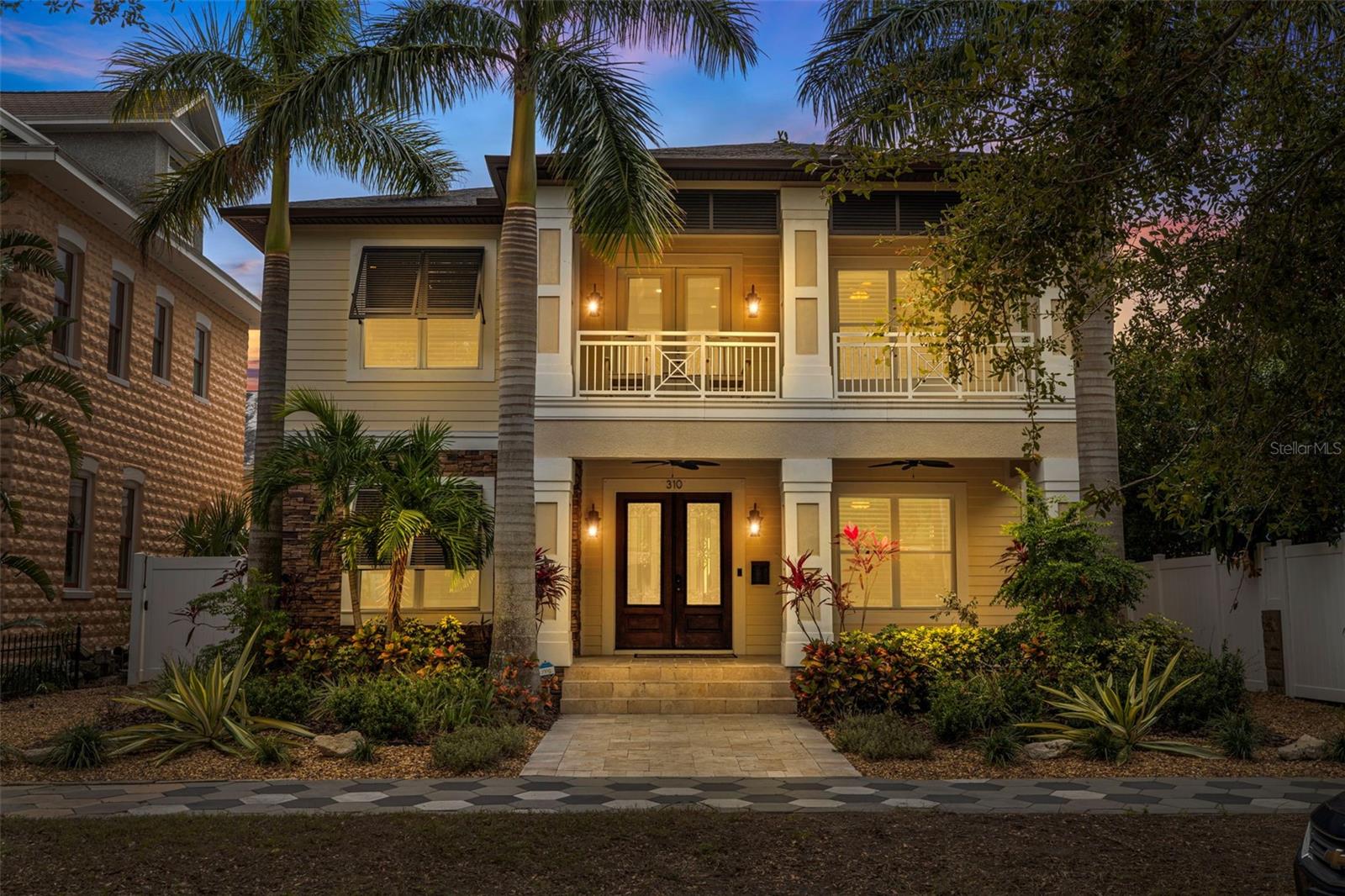 310 8TH AVE N, ST PETERSBURG, FL, 33701
