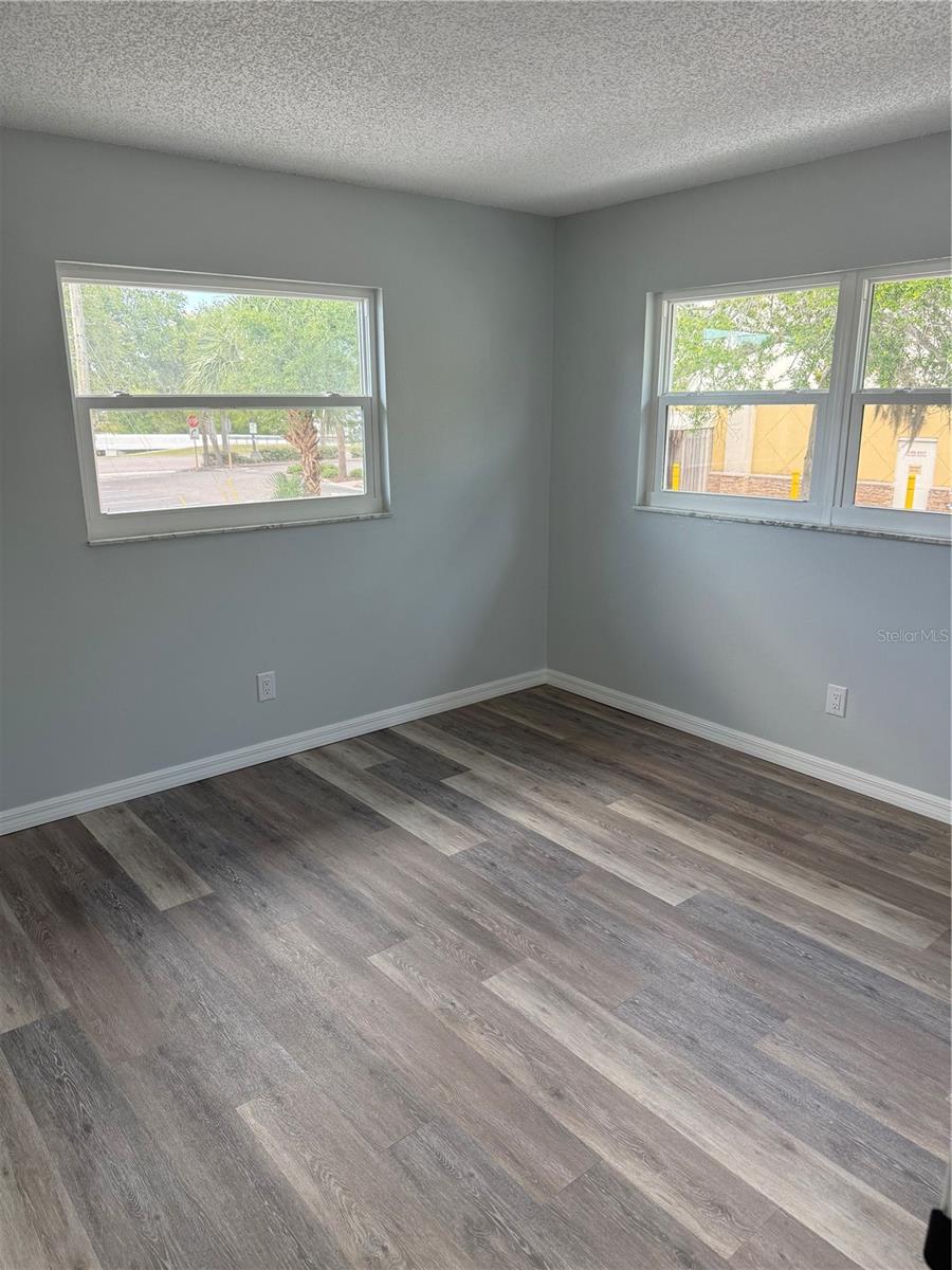 439 76TH AVE N, ST PETERSBURG, FL, 33702