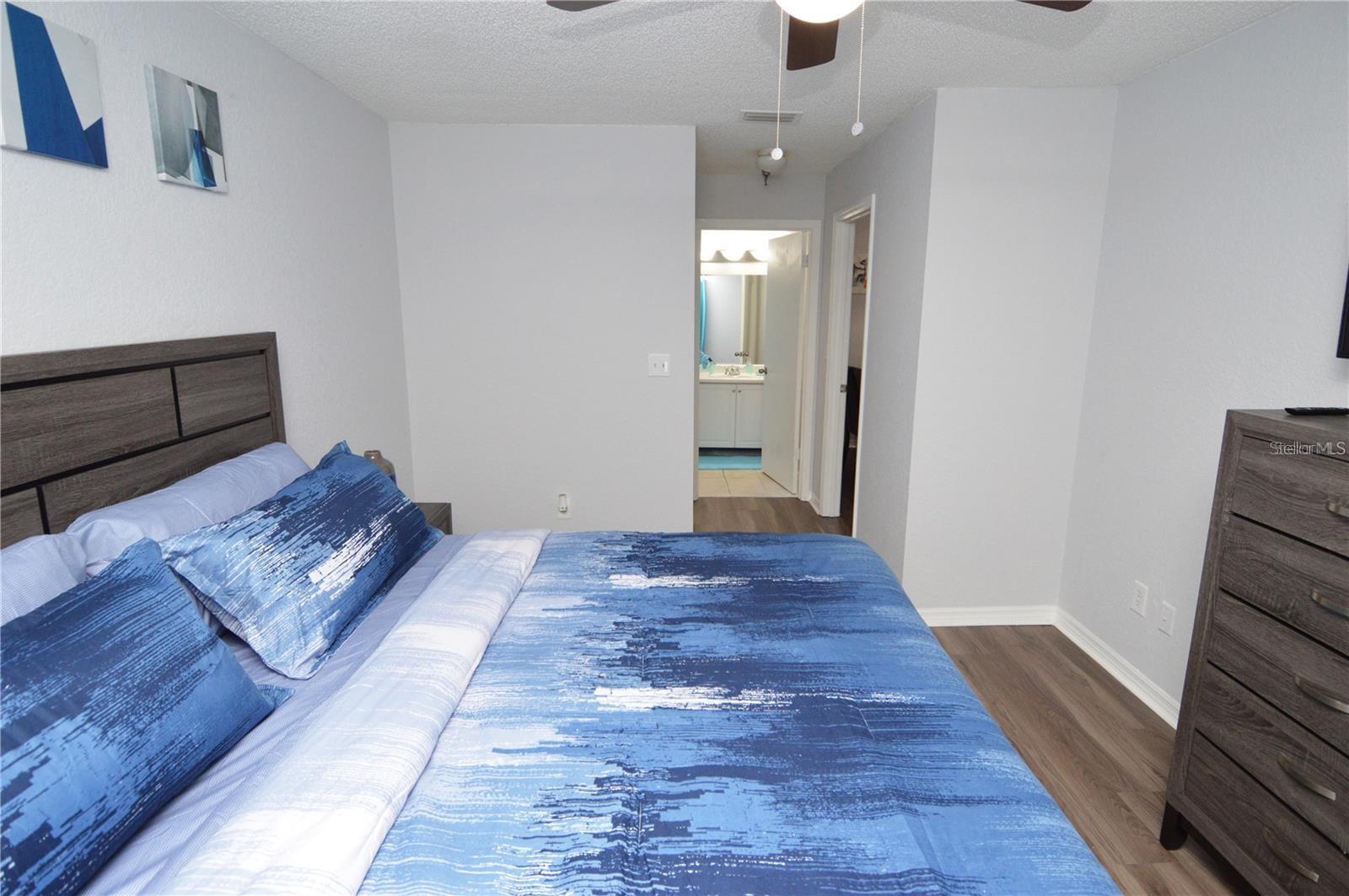 10265 GANDY BLVD N #1002, ST PETERSBURG, FL, 33702
