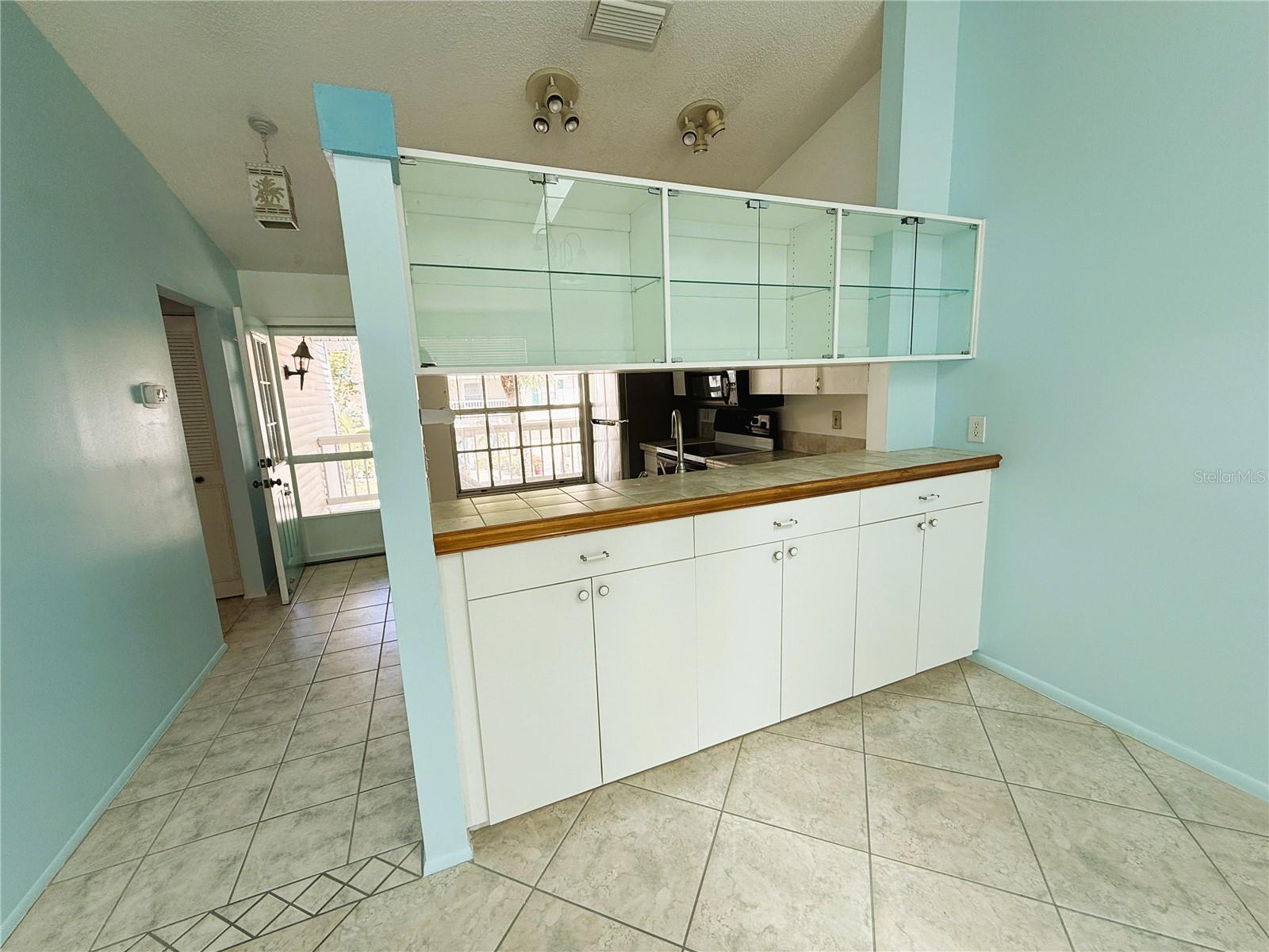 225 SUN VISTA CT S, TREASURE ISLAND, FL, 33706