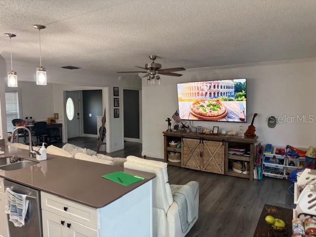 1104 YARNELL AVE, LAKE WALES, FL, 33853