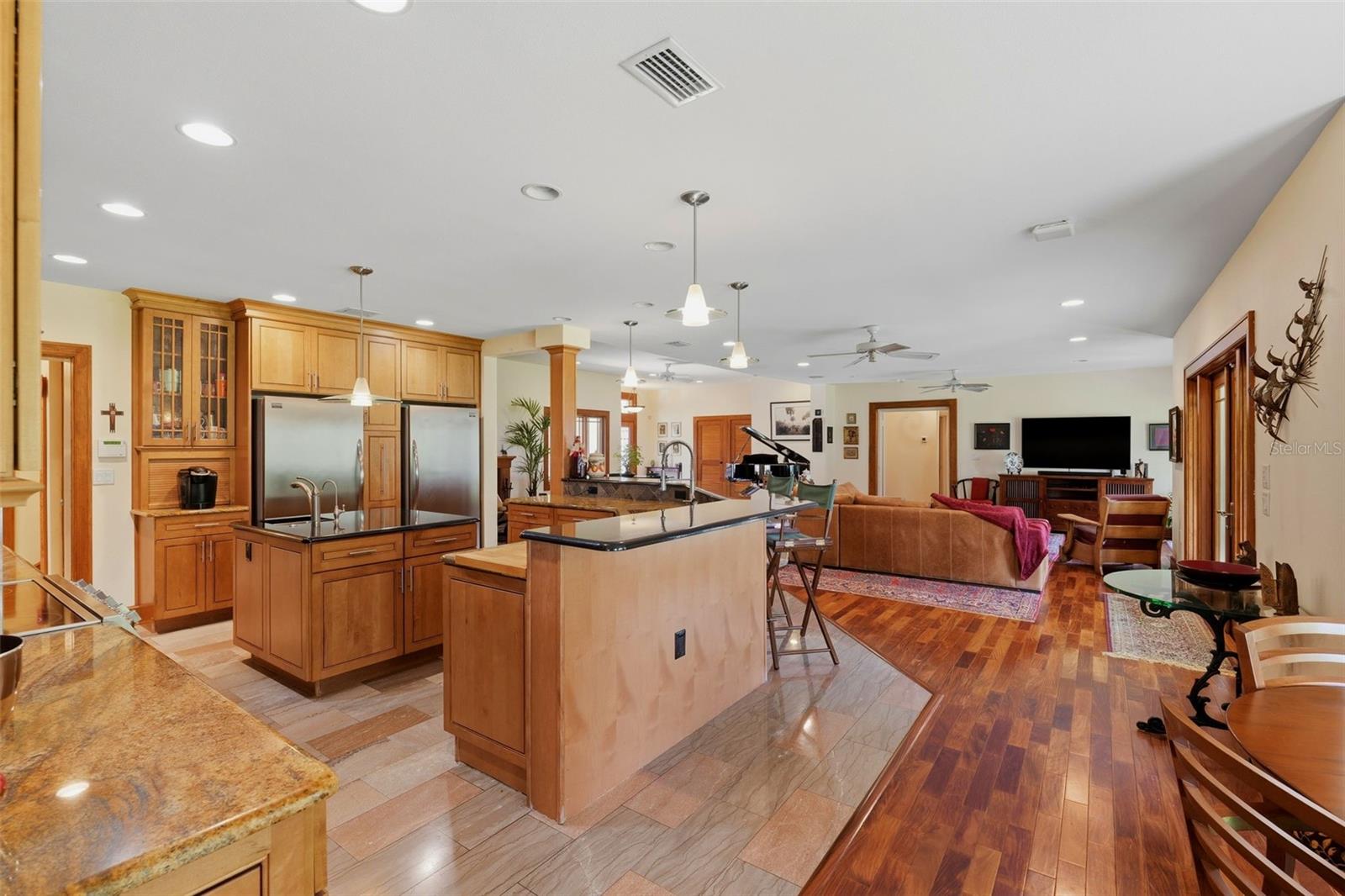 6000 2ND ST S, ST PETERSBURG, FL, 33705