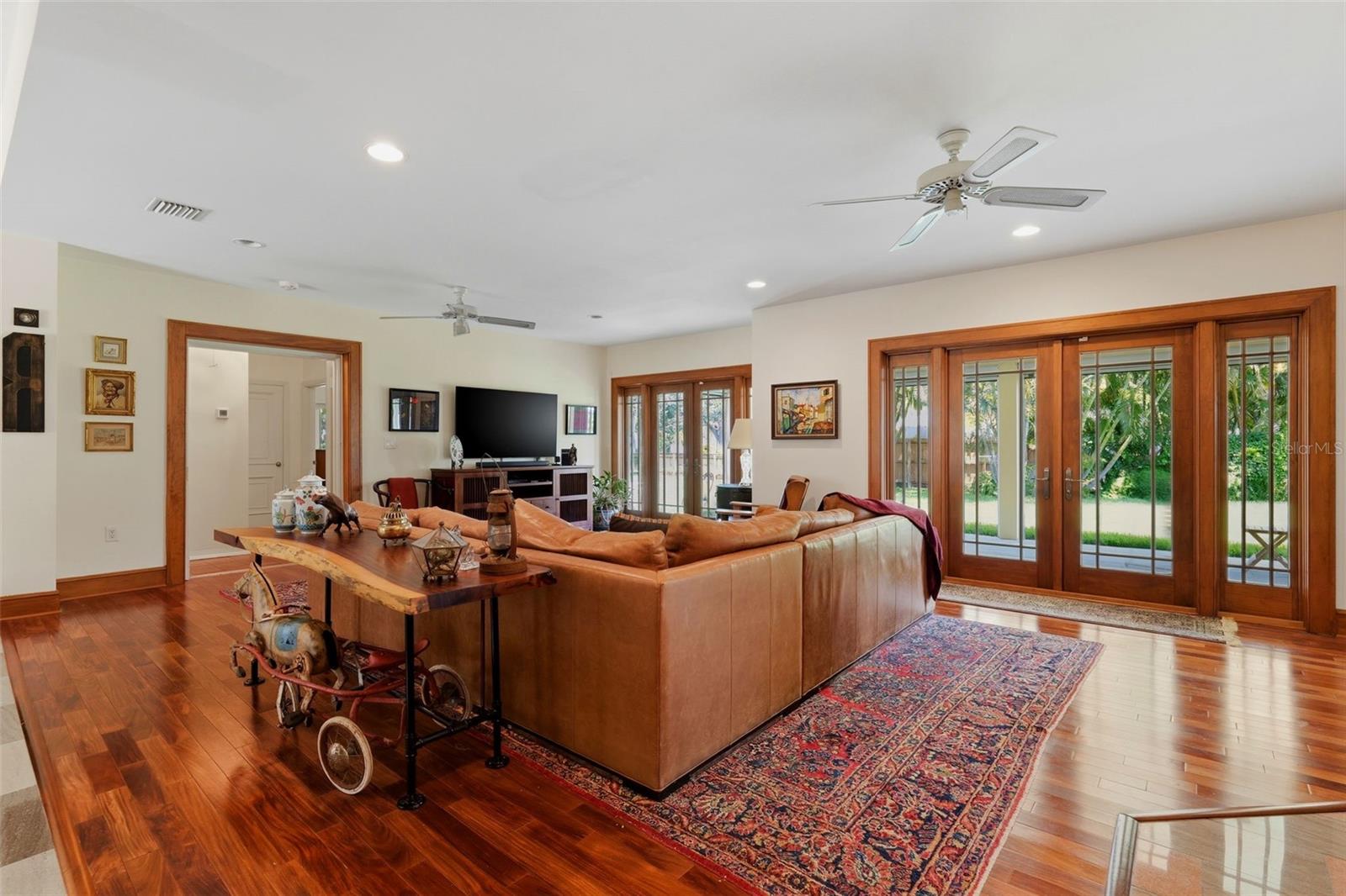 6000 2ND ST S, ST PETERSBURG, FL, 33705