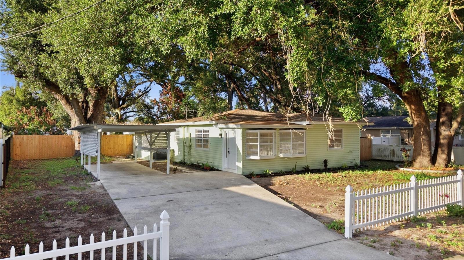 714 E 137TH AVE, TAMPA, FL, 33613