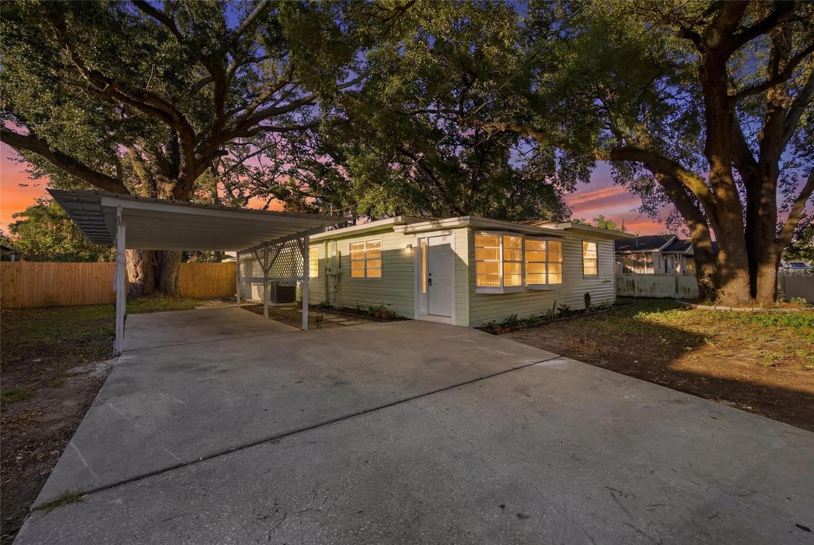 714 E 137TH AVE, TAMPA, FL, 33613