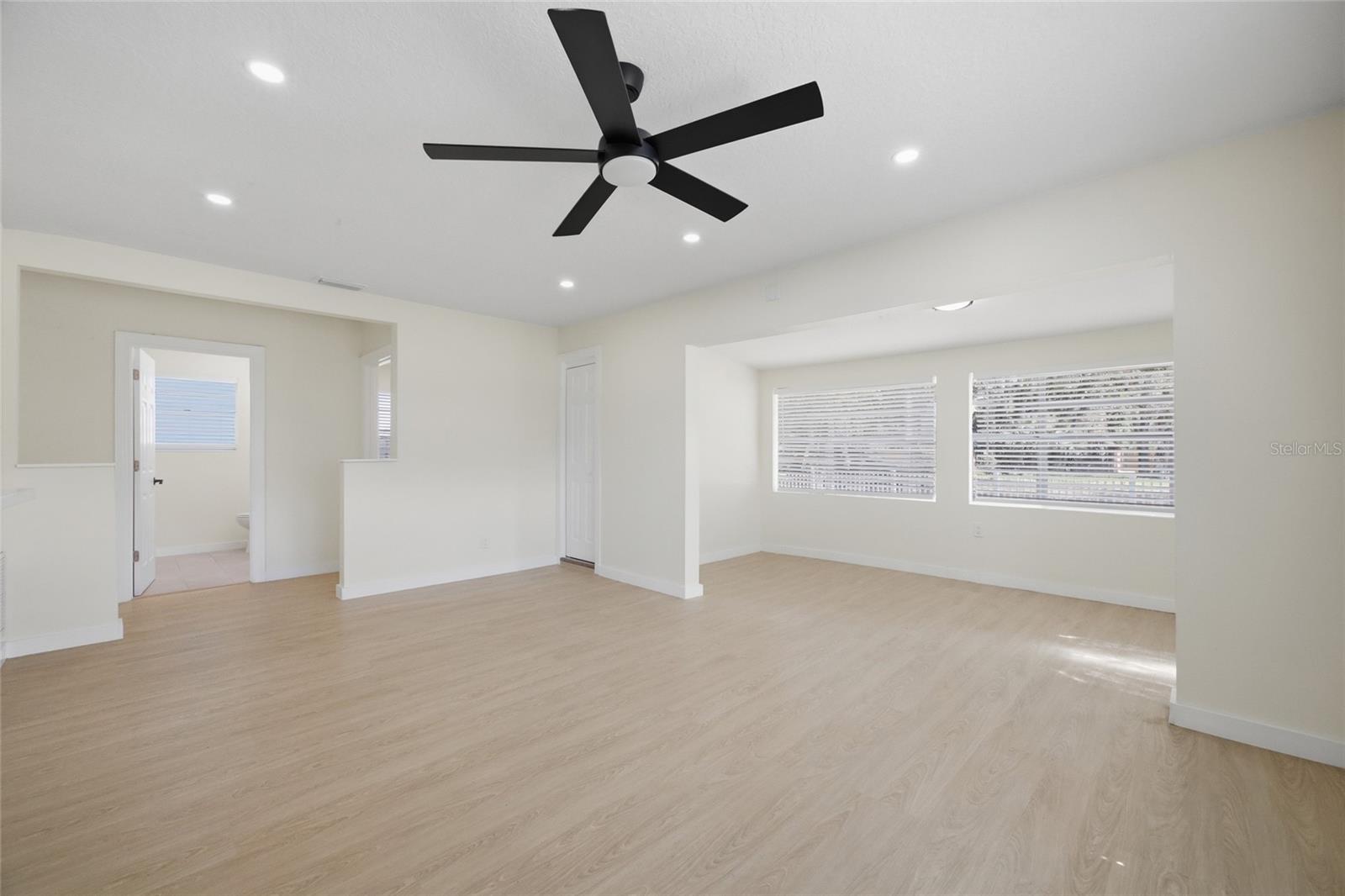 714 E 137TH AVE, TAMPA, FL, 33613