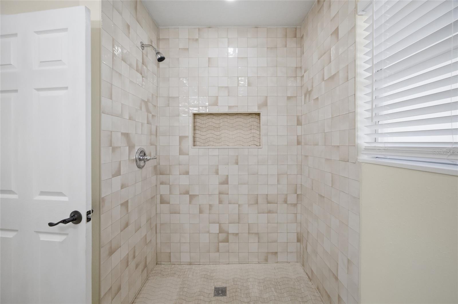714 E 137TH AVE, TAMPA, FL, 33613