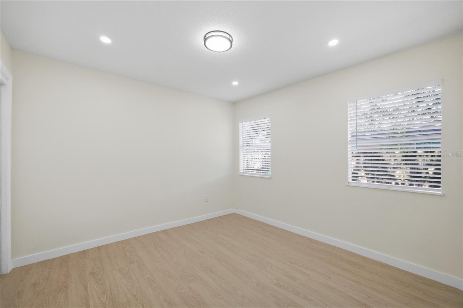 714 E 137TH AVE, TAMPA, FL, 33613
