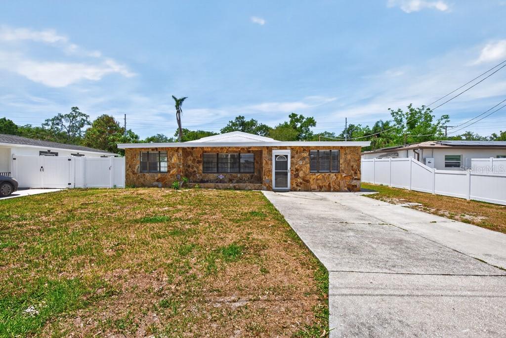 2540 W KNOLLWOOD ST, TAMPA, FL, 33614
