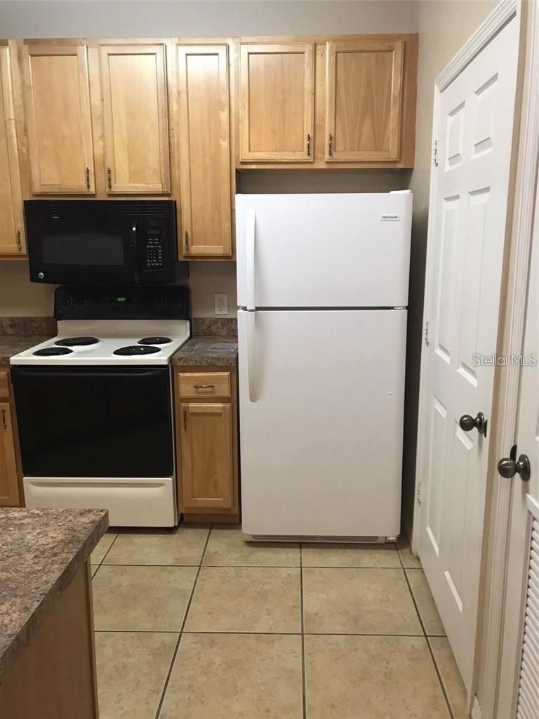 10025 COURTNEY PALMS BLVD #102, TAMPA, FL, 33619