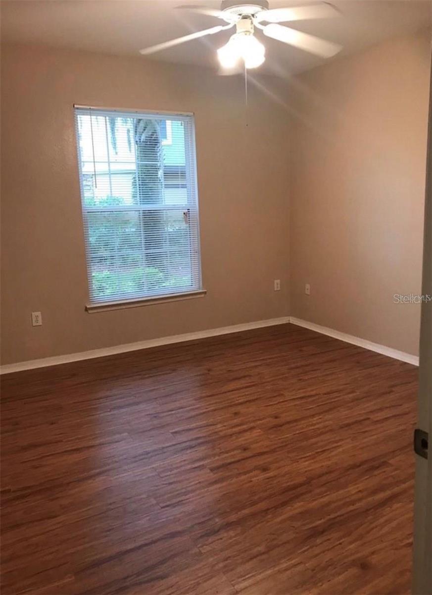 10025 COURTNEY PALMS BLVD #102, TAMPA, FL, 33619