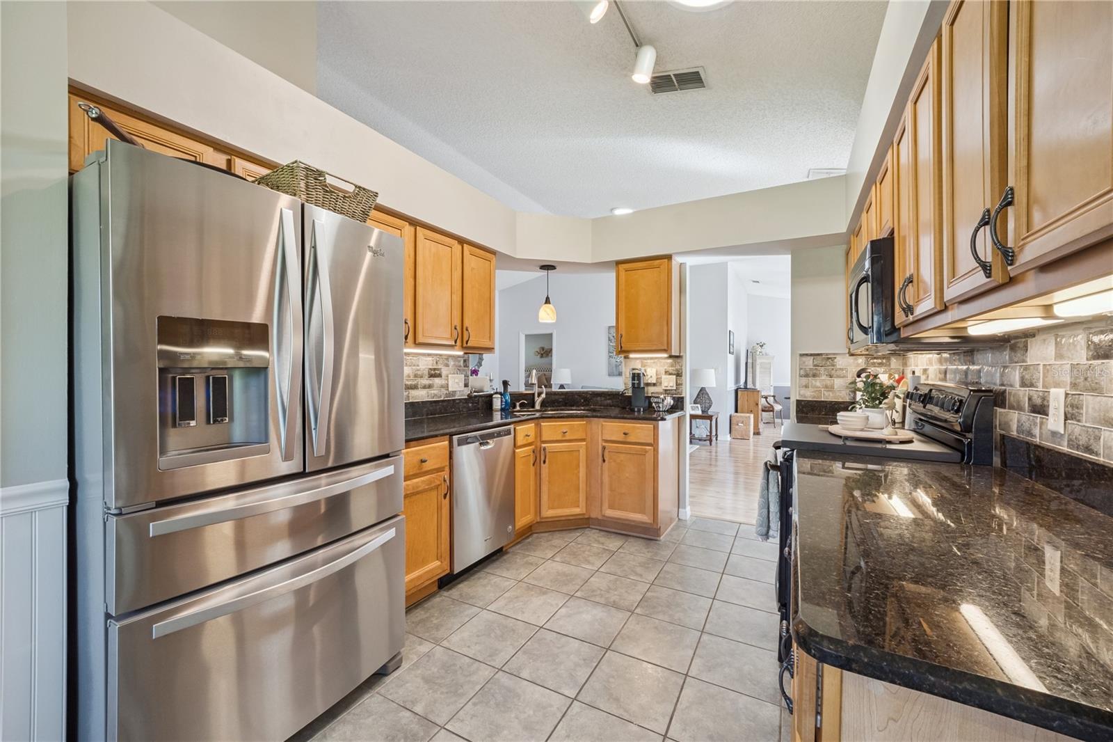 4730 SAWGRASS LAKE CIR, LEESBURG, FL, 34748