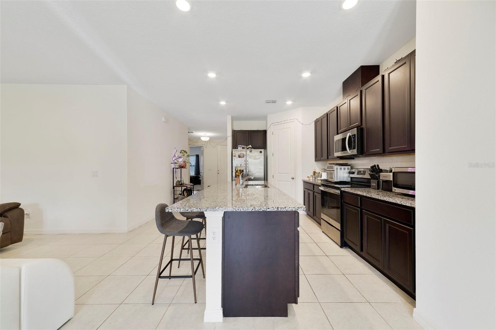 9222 WAVERLY WALK DR, ORLANDO, FL, 32817