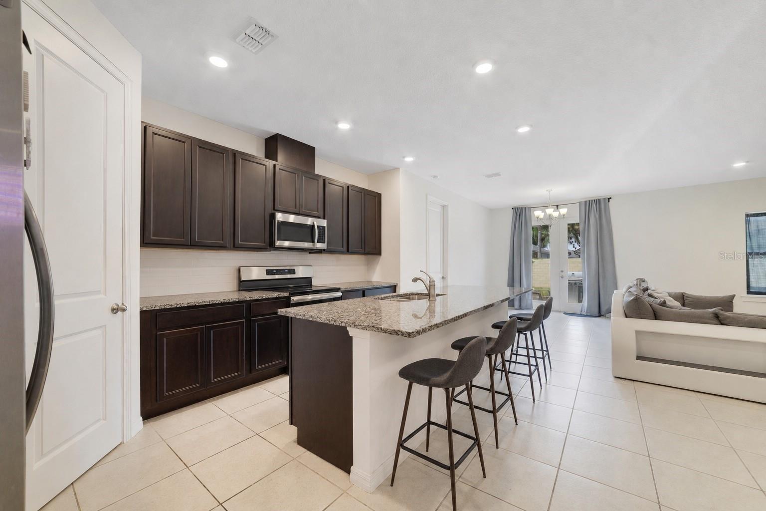 9222 WAVERLY WALK DR, ORLANDO, FL, 32817
