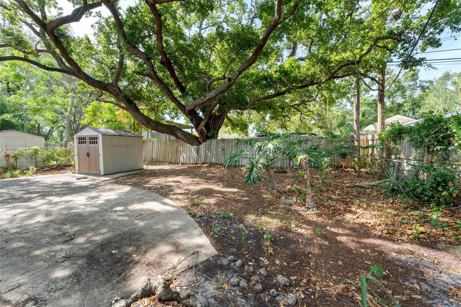 8068 30TH AVE N, ST PETERSBURG, FL, 33710