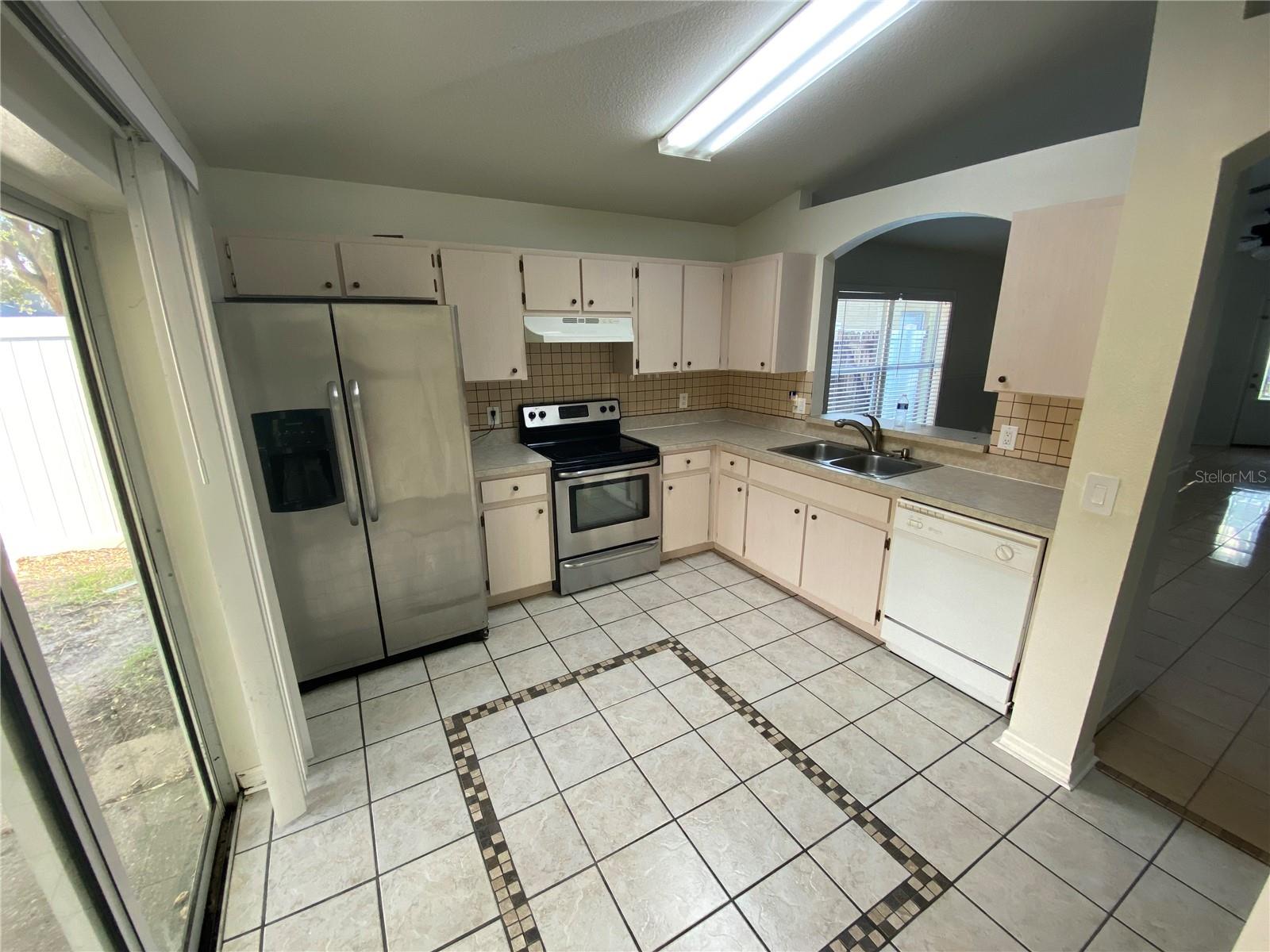 8530 QUARTER HORSE DR, RIVERVIEW, FL, 33578