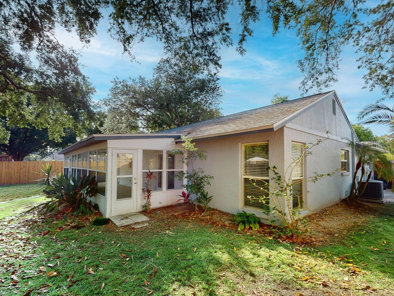 17628 WHISTLING LN, LUTZ, FL, 33549