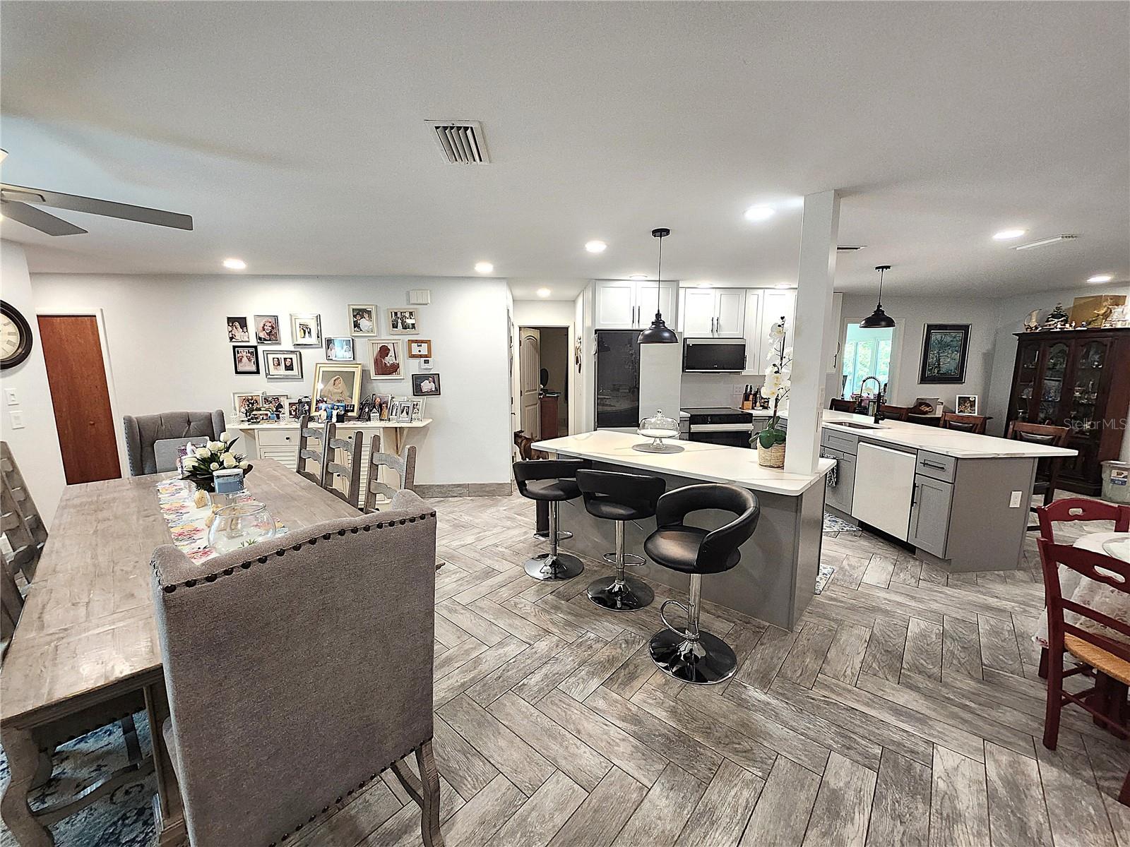112 ANTILLA RD, NORTH PORT, FL, 34287