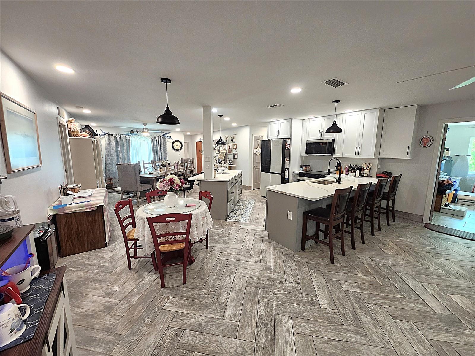 112 ANTILLA RD, NORTH PORT, FL, 34287
