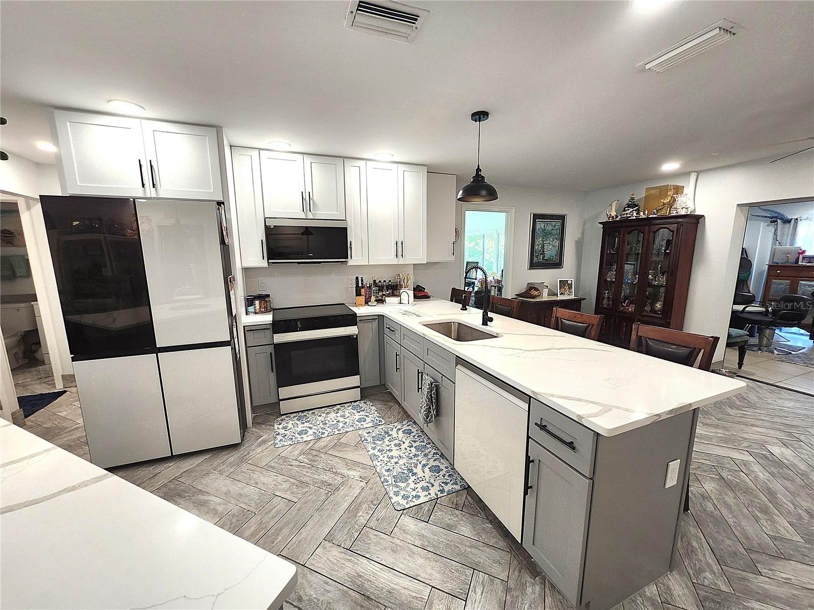 112 ANTILLA RD, NORTH PORT, FL, 34287