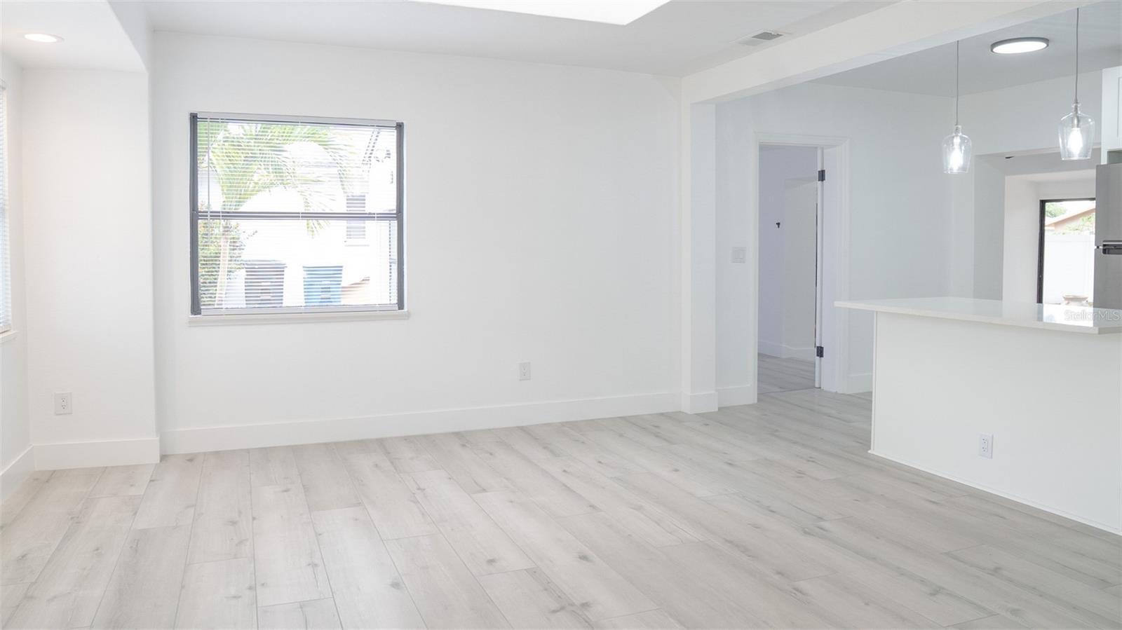 15 N SATURN AVE, CLEARWATER, FL, 33755