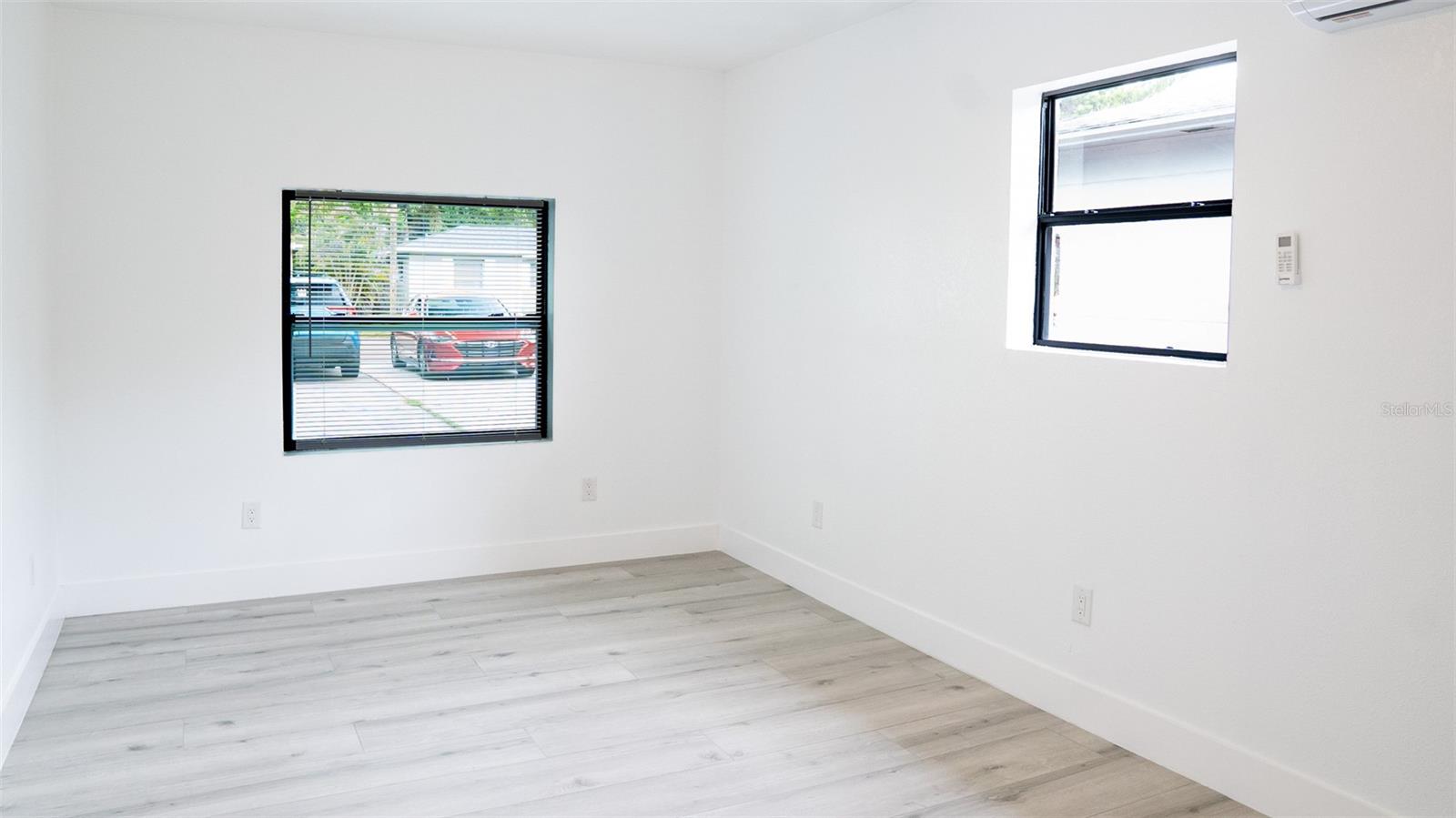 15 N SATURN AVE, CLEARWATER, FL, 33755