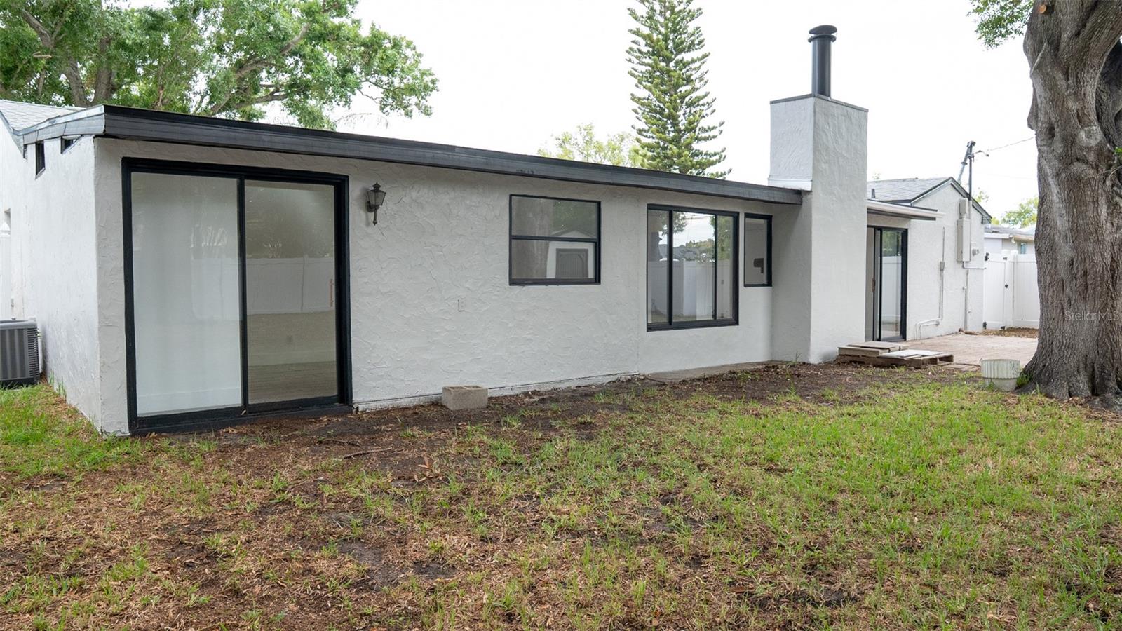 15 N SATURN AVE, CLEARWATER, FL, 33755