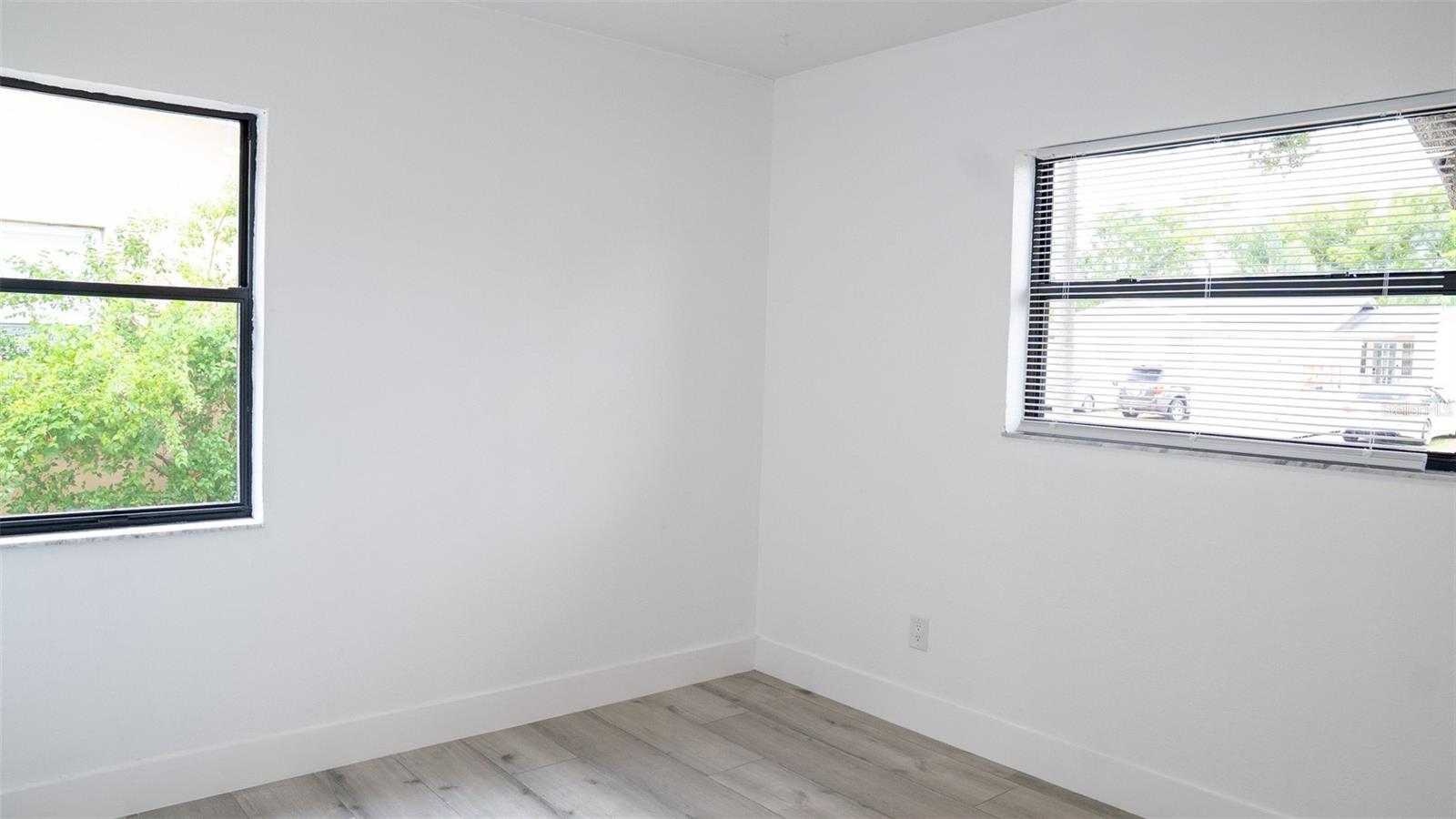 15 N SATURN AVE, CLEARWATER, FL, 33755