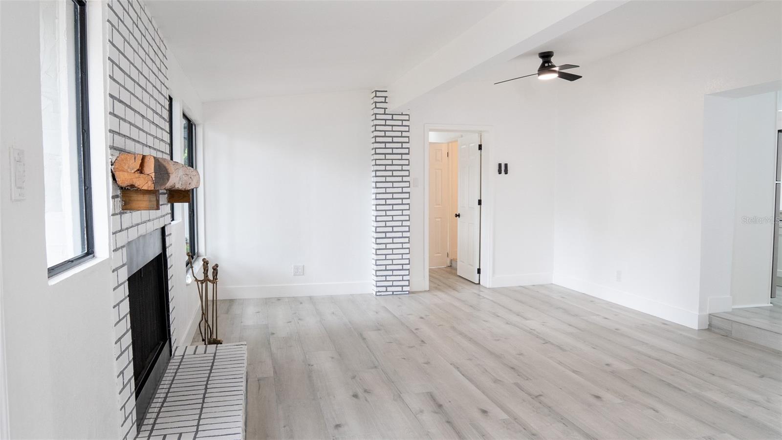 15 N SATURN AVE, CLEARWATER, FL, 33755