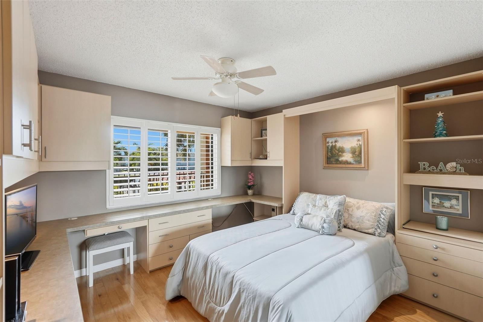 1060 PINELLAS BAYWAY S #204, TIERRA VERDE, FL, 33715
