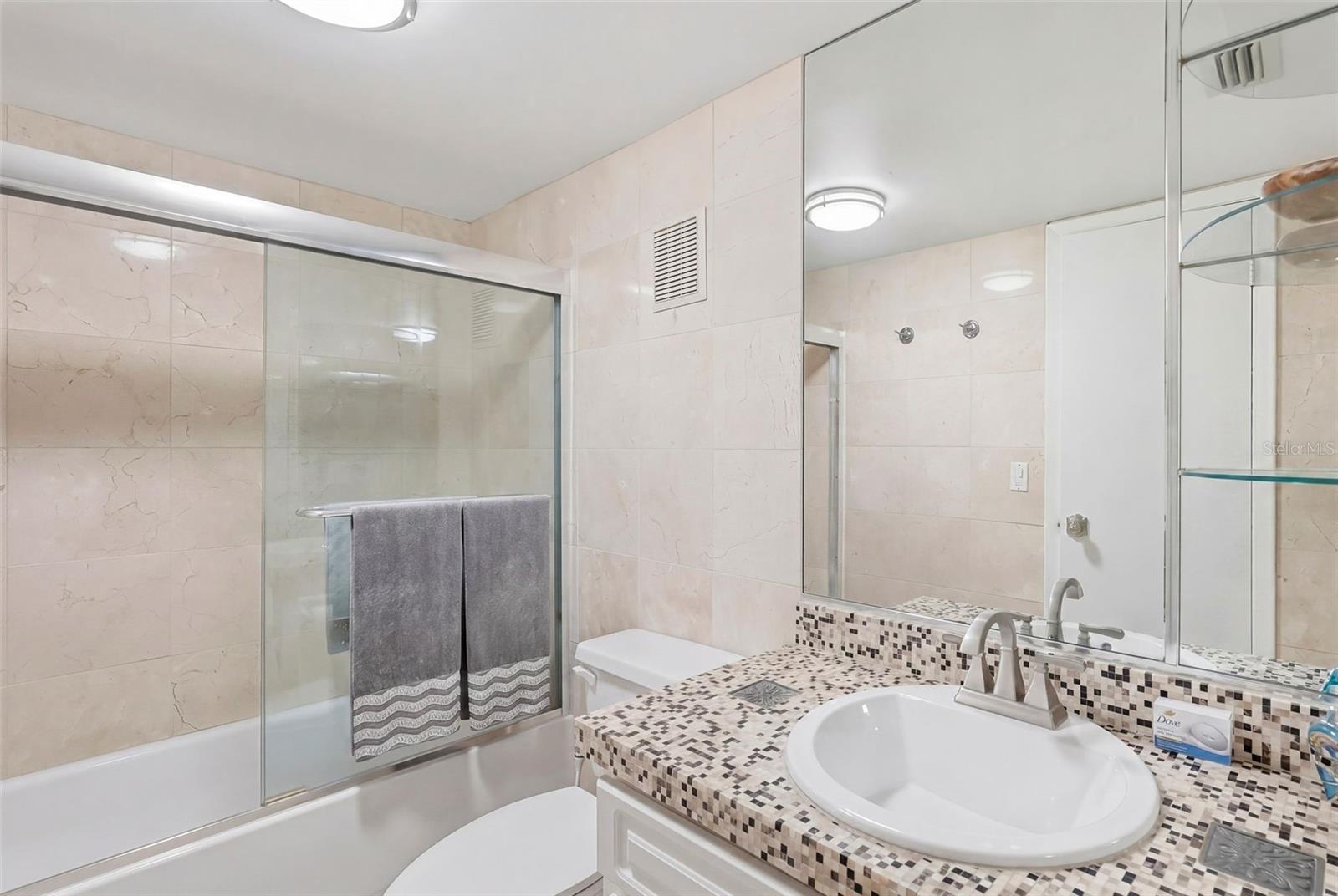 1060 PINELLAS BAYWAY S #204, TIERRA VERDE, FL, 33715
