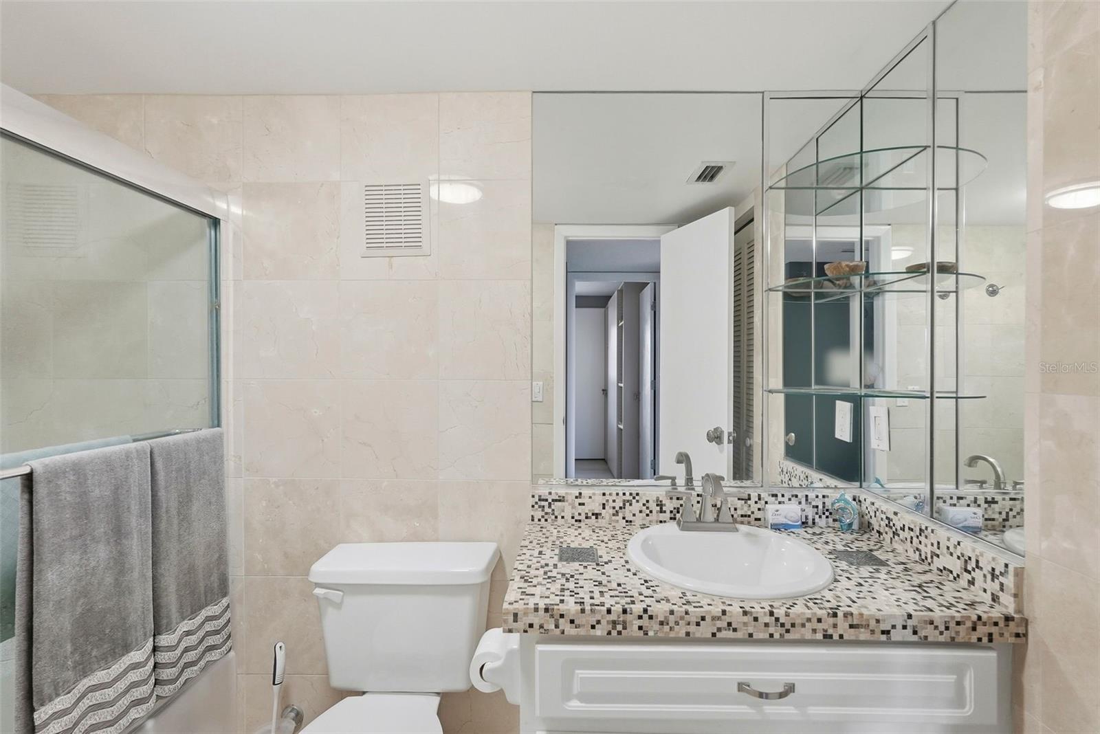 1060 PINELLAS BAYWAY S #204, TIERRA VERDE, FL, 33715
