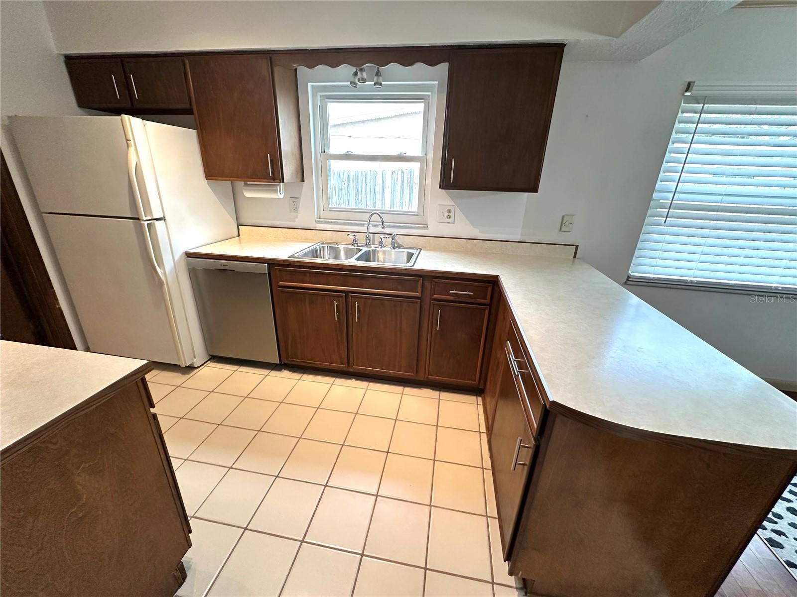 6721 PRECOURT DR, ORLANDO, FL, 32809