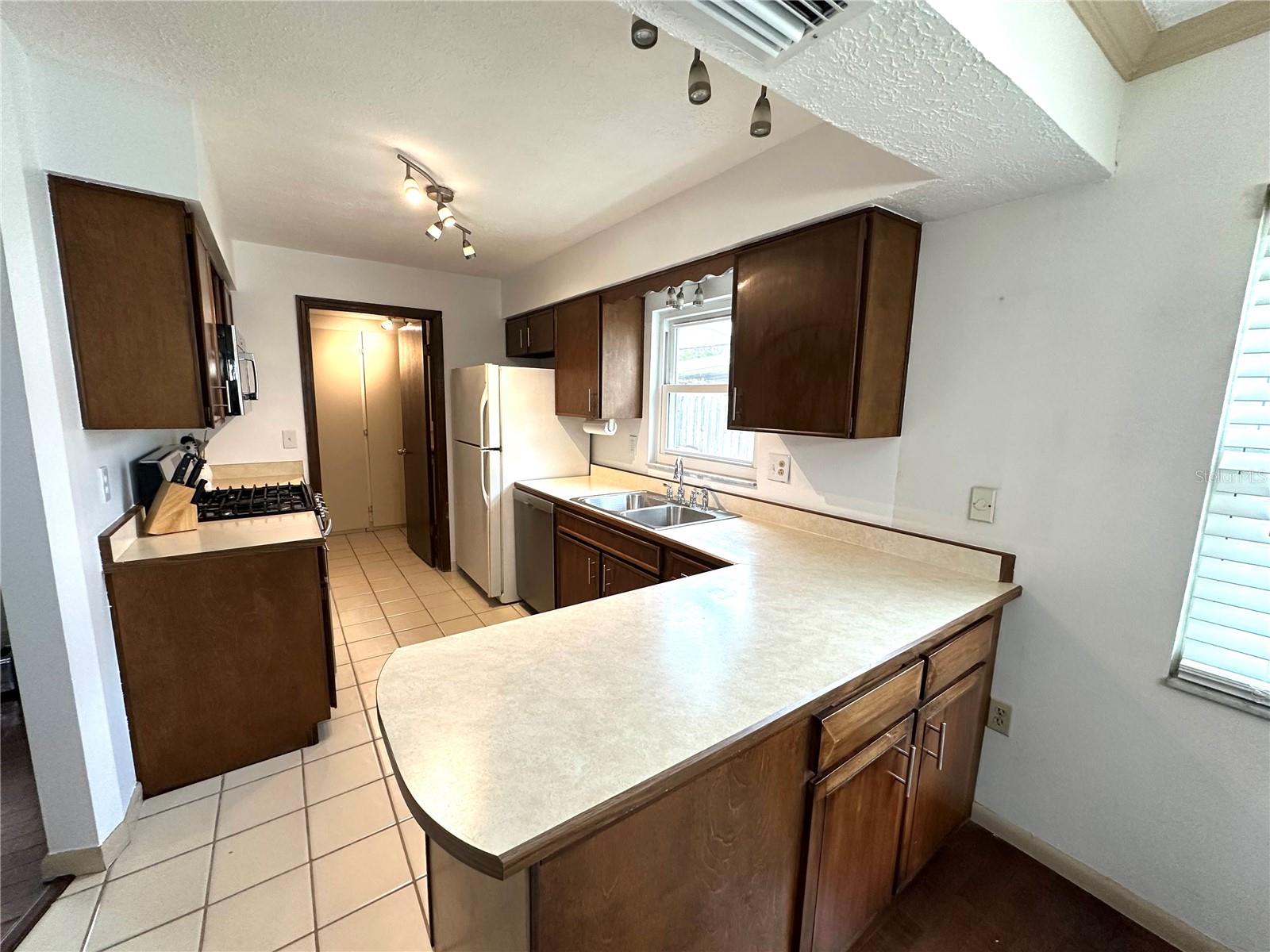 6721 PRECOURT DR, ORLANDO, FL, 32809