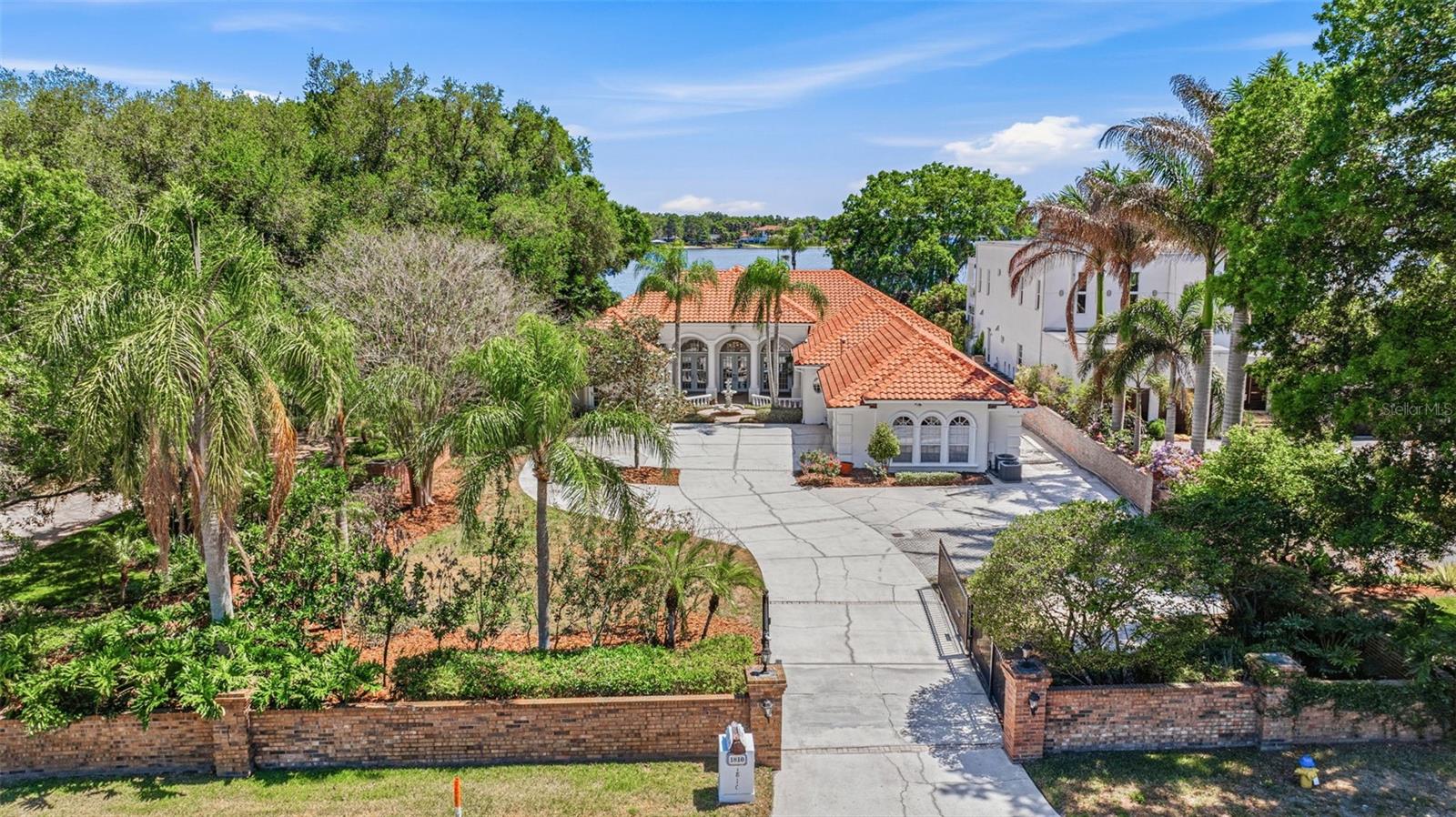 1810 W BEARSS AVE, TAMPA, FL, 33613