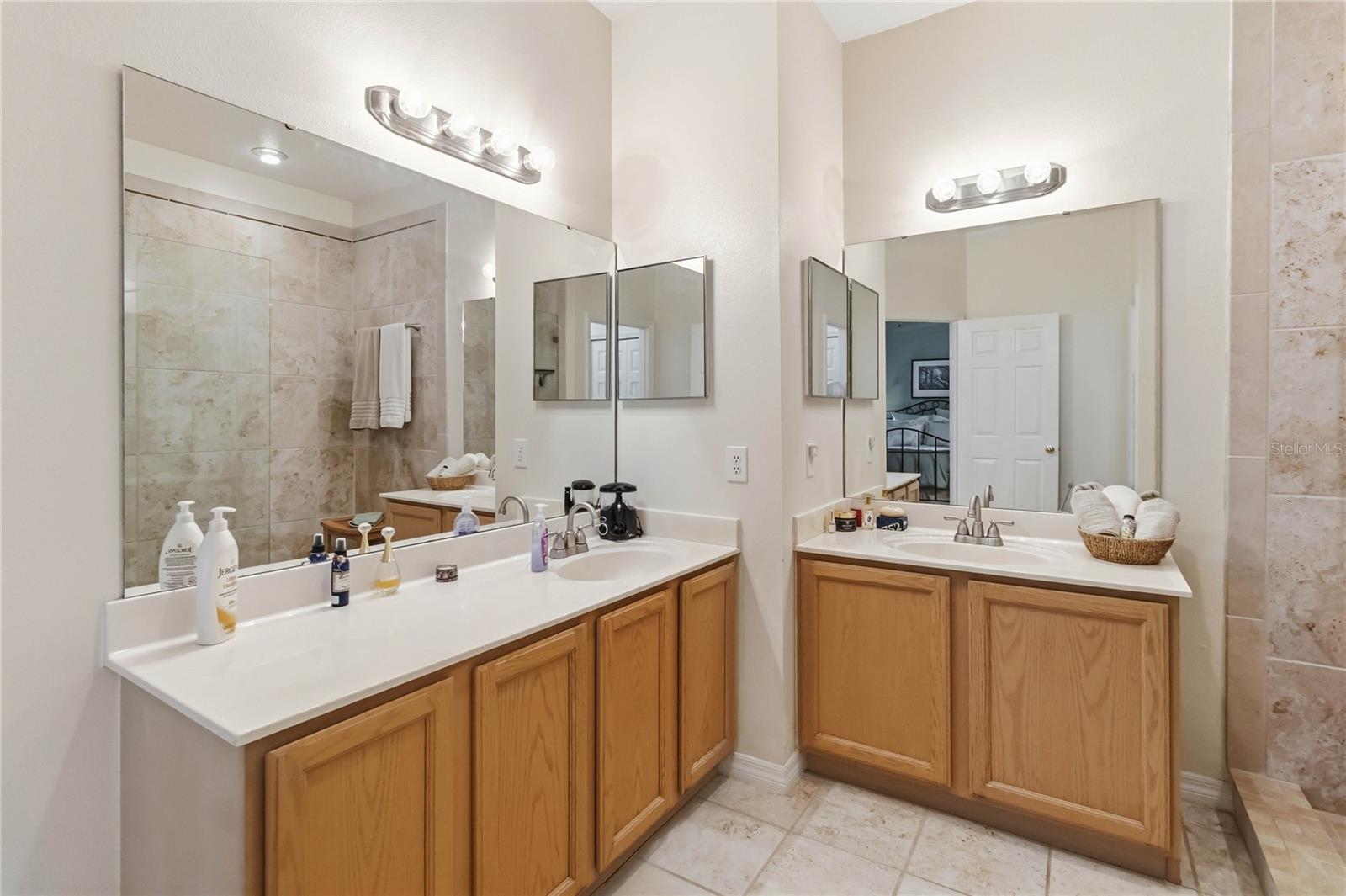 3203 HOLLAND DR, ORLANDO, FL, 32825