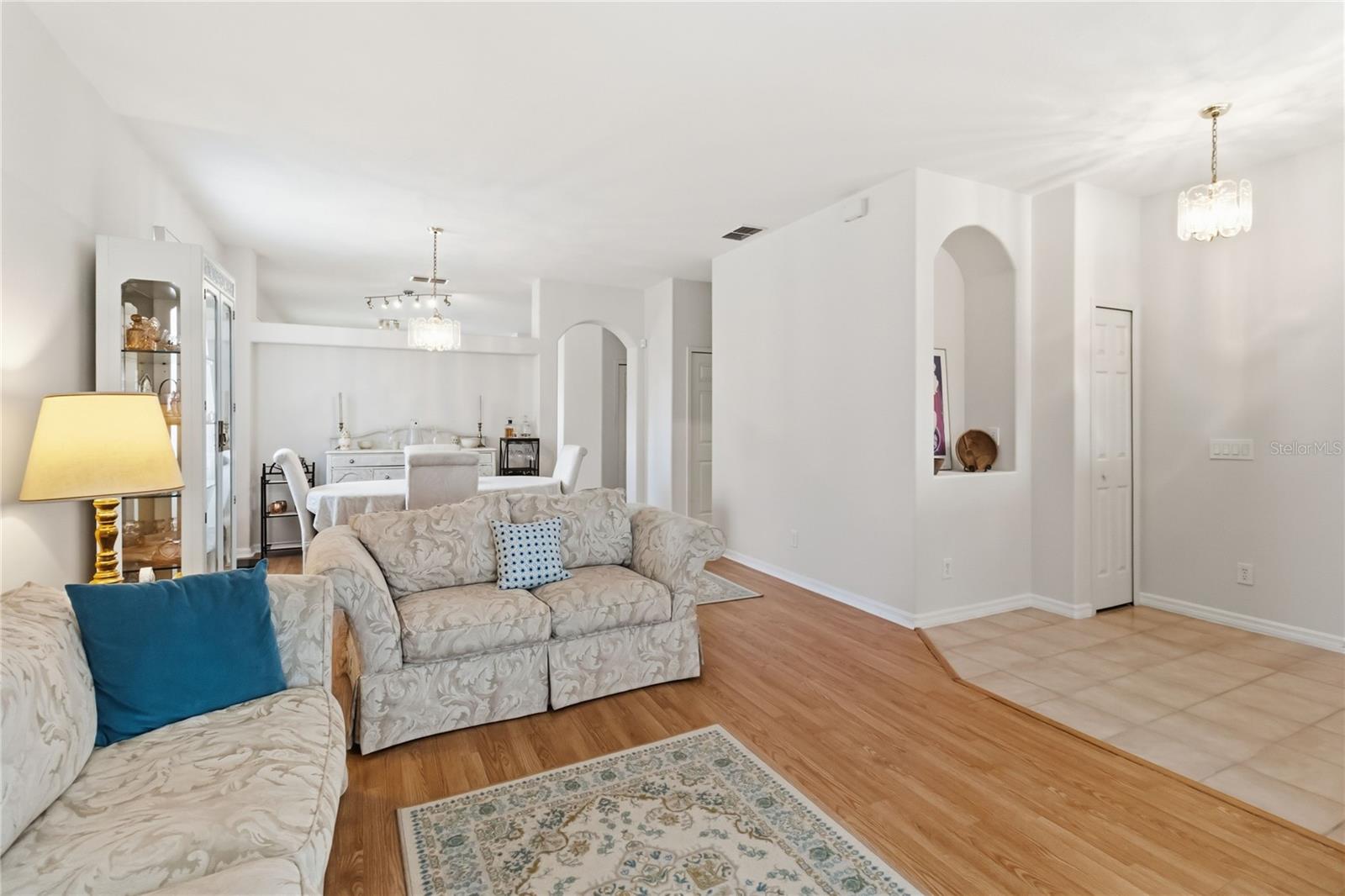 3203 HOLLAND DR, ORLANDO, FL, 32825