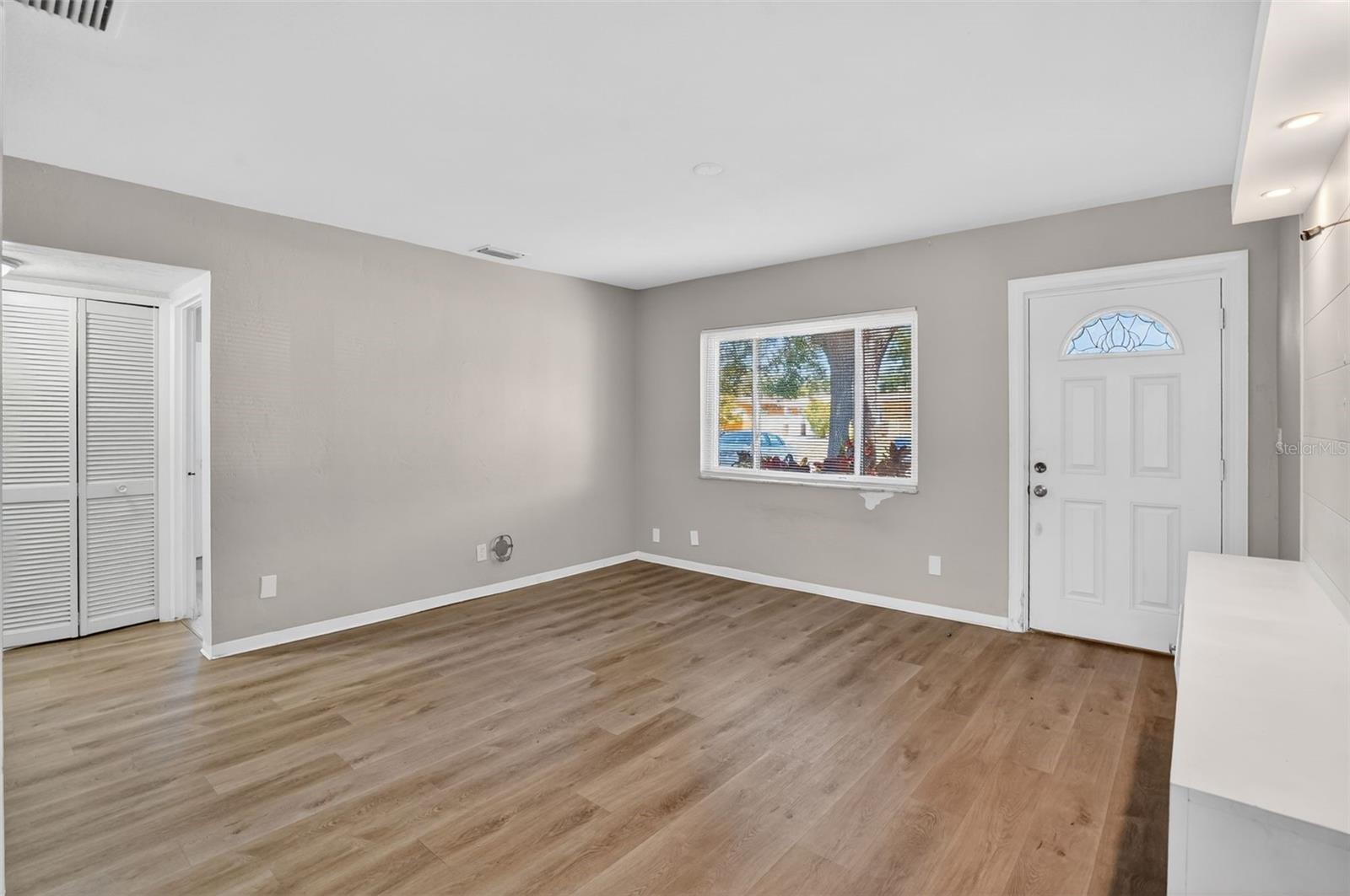 3300 KINGSTON ST N, ST PETERSBURG, FL, 33713