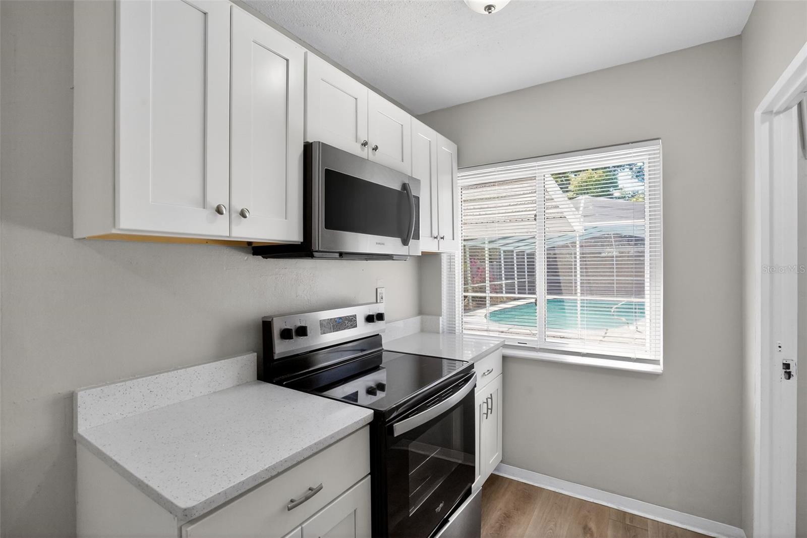 3300 KINGSTON ST N, ST PETERSBURG, FL, 33713