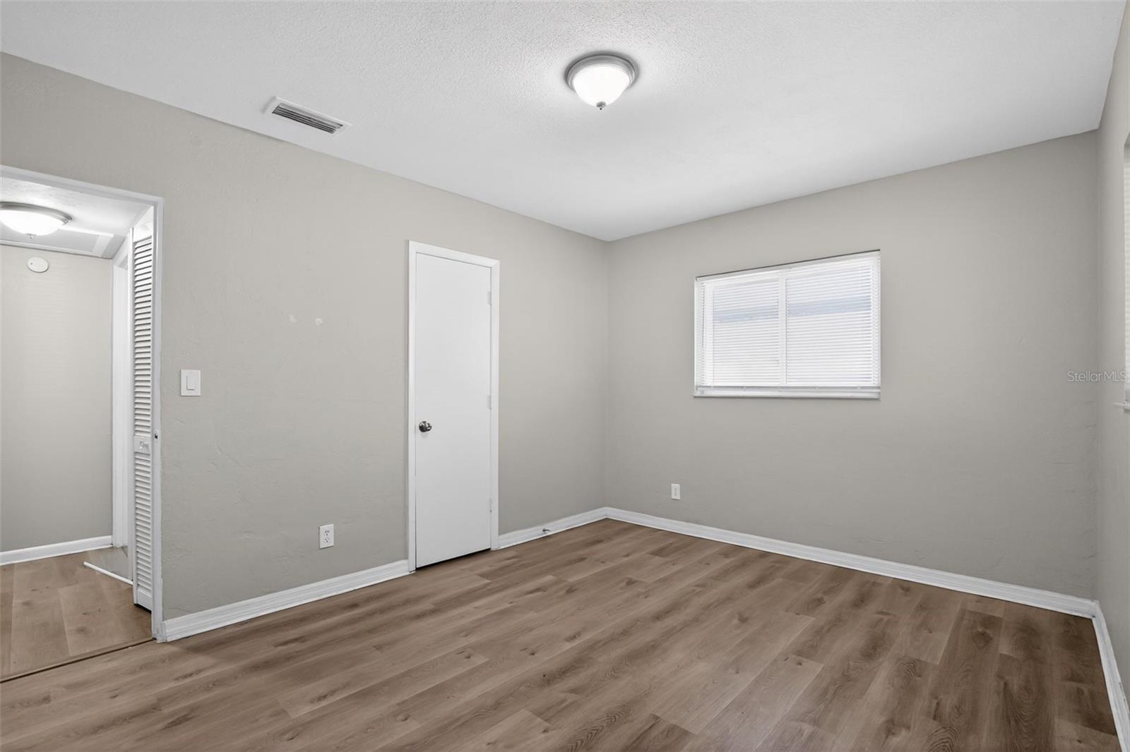 3300 KINGSTON ST N, ST PETERSBURG, FL, 33713