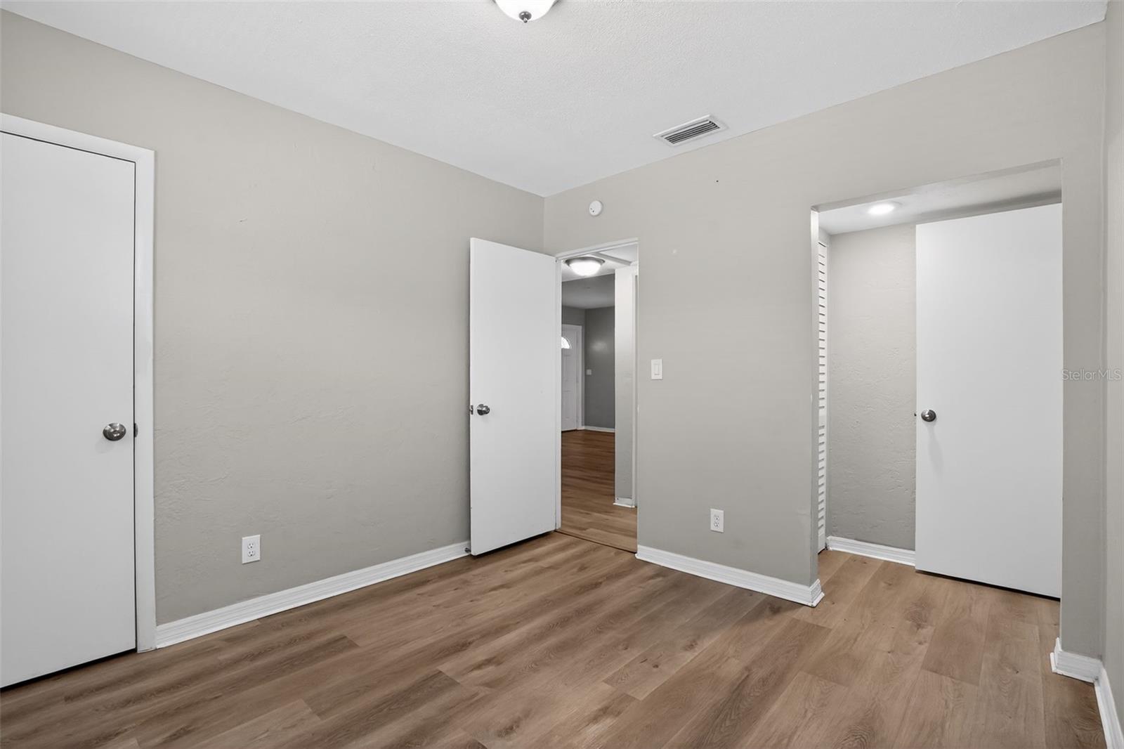3300 KINGSTON ST N, ST PETERSBURG, FL, 33713