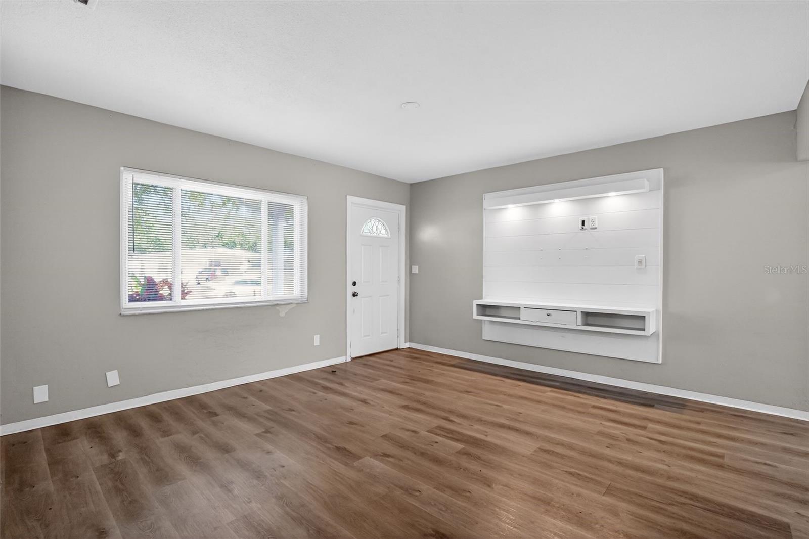 3300 KINGSTON ST N, ST PETERSBURG, FL, 33713